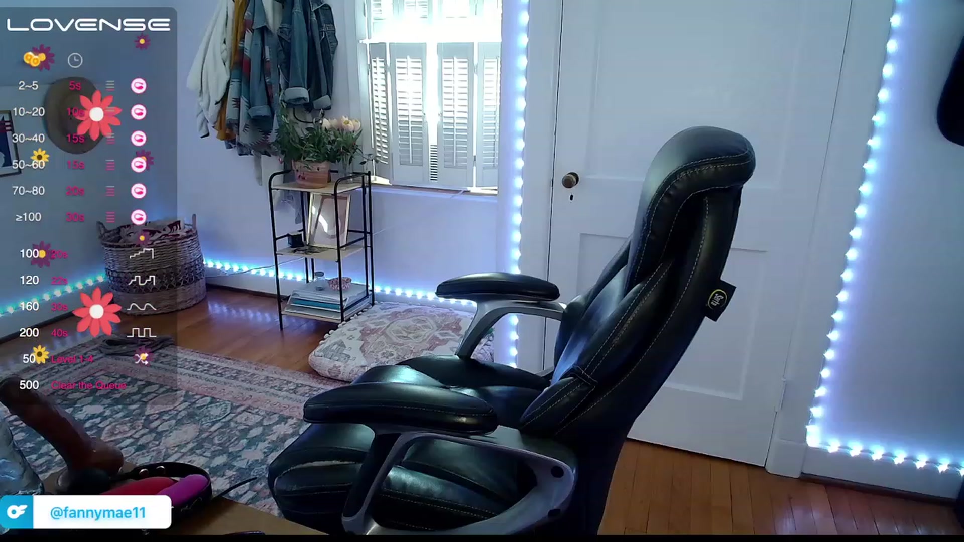 Gallery image thumbnail from FannyXXXMae's myfreecams stream on, 05/22/2023, 13:03 image 5 of 20