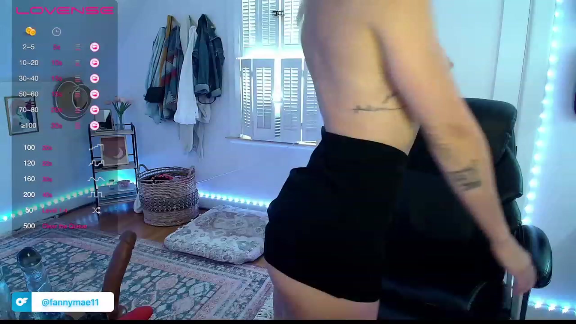 Gallery image thumbnail from FannyXXXMae's myfreecams stream on, 05/27/2023, 18:43 image 14 of 20