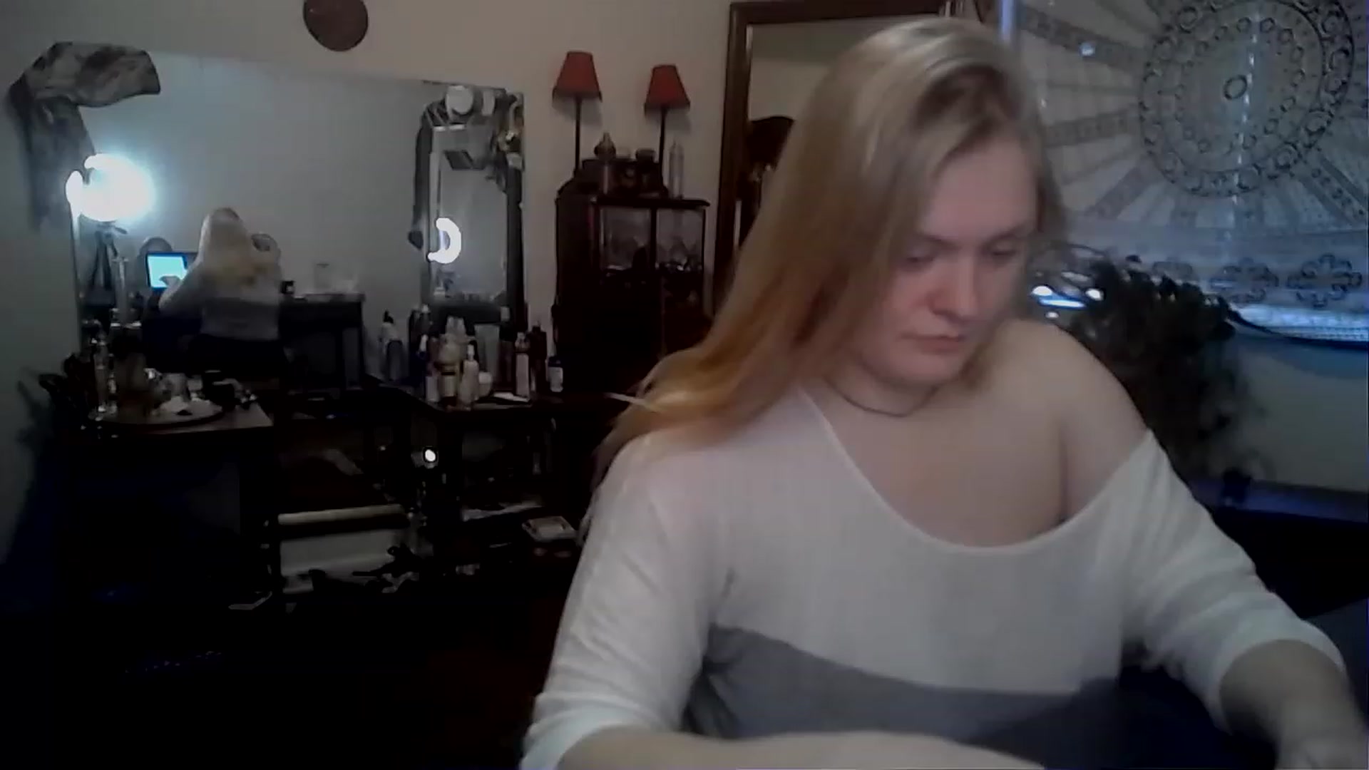 Gallery image thumbnail from Fanny__Mandy's myfreecams stream on, 11/21/2022, 15:36 image 8 of 20