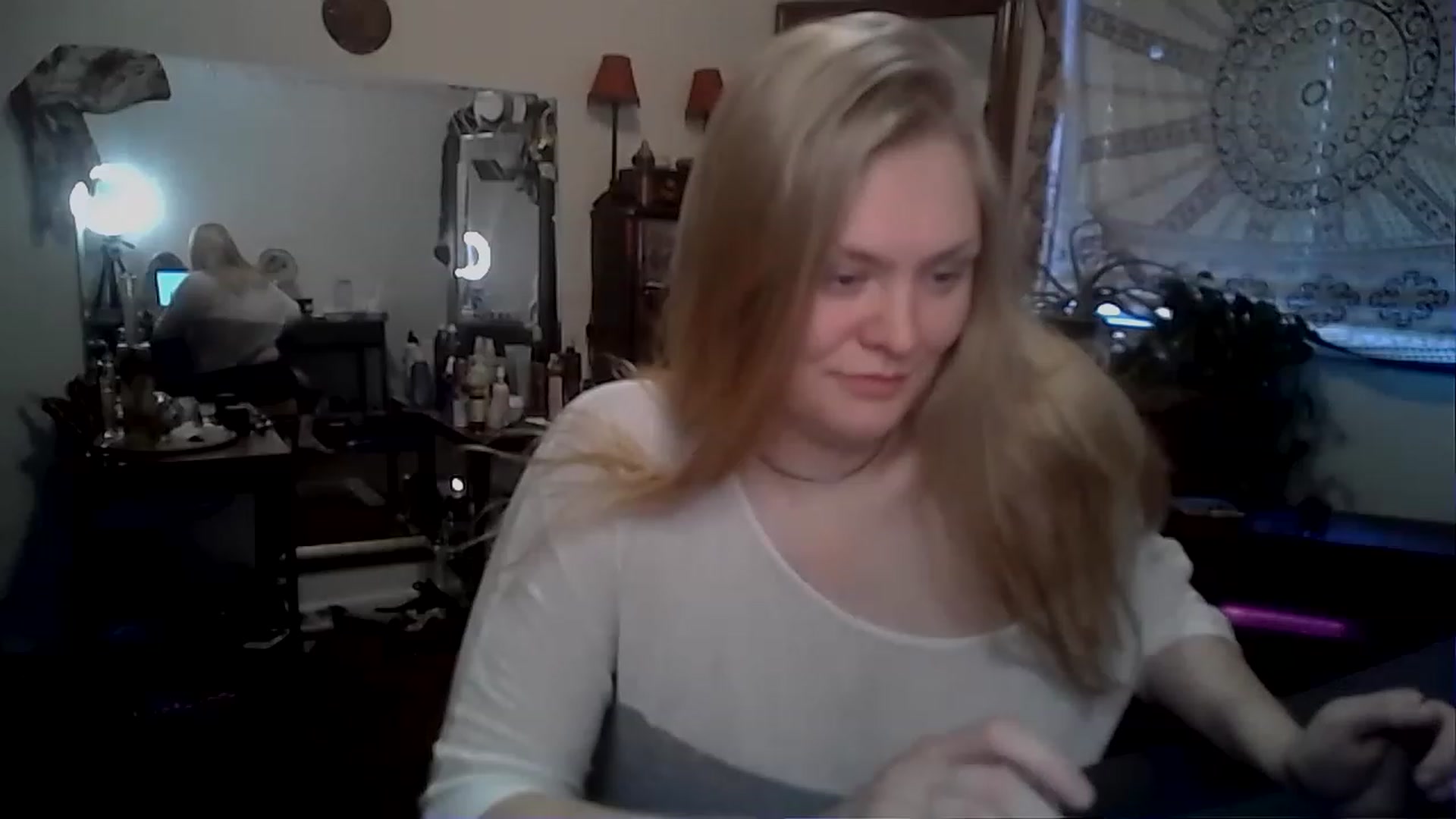 Gallery image thumbnail from Fanny__Mandy's myfreecams stream on, 11/21/2022, 15:36 image 9 of 20