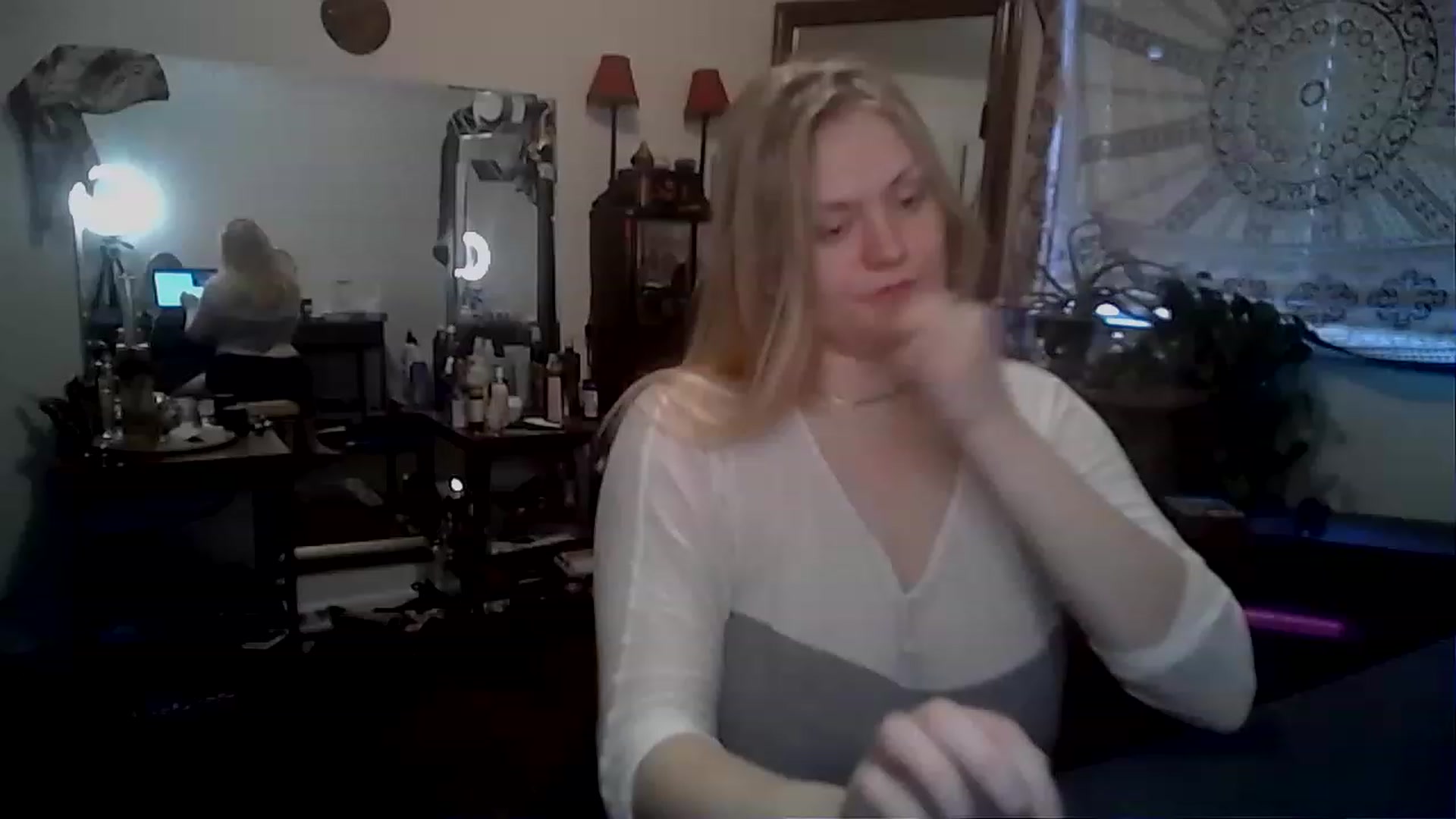 Gallery image thumbnail from Fanny__Mandy's myfreecams stream on, 11/21/2022, 15:36 image 3 of 20