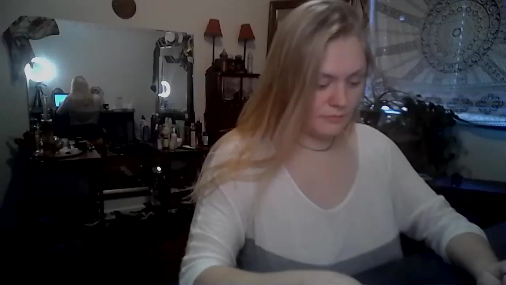 Gallery image thumbnail from Fanny__Mandy's myfreecams stream on, 11/21/2022, 15:36 image 7 of 20