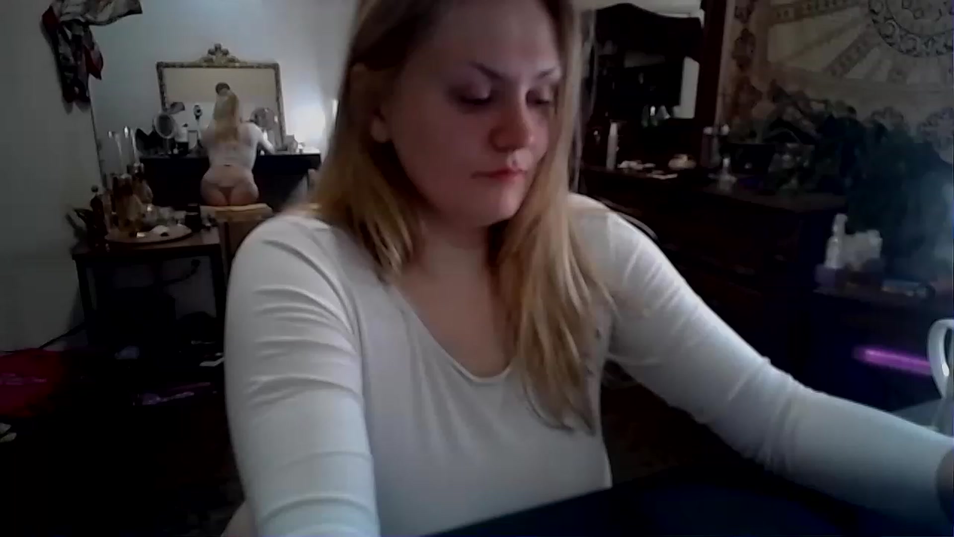Gallery image thumbnail from Fanny__Mandy's myfreecams stream on, 11/28/2022, 12:39 image 8 of 20