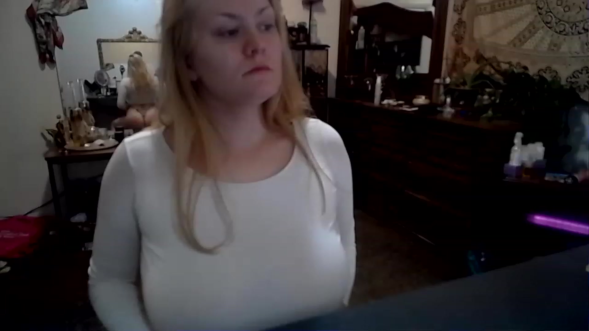 Gallery image thumbnail from Fanny__Mandy's myfreecams stream on, 11/28/2022, 12:39 image 2 of 20