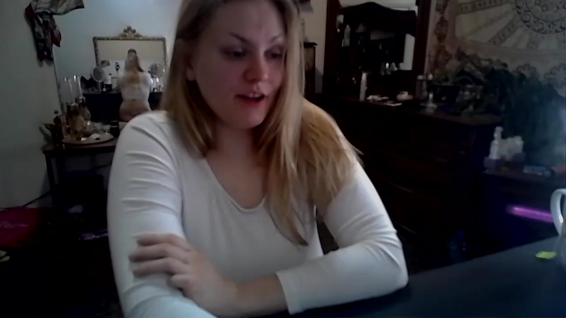 Gallery image thumbnail from Fanny__Mandy's myfreecams stream on, 11/28/2022, 12:39 image 9 of 20