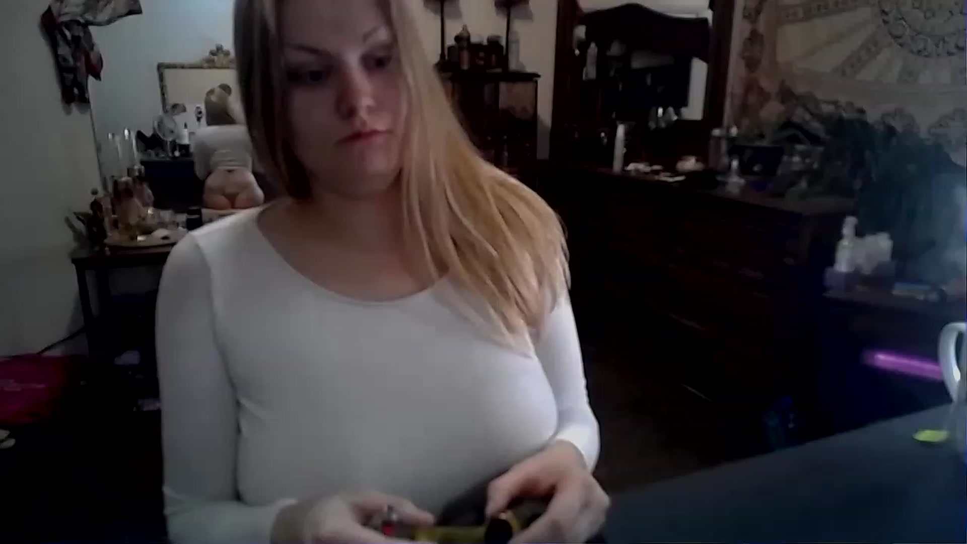 Gallery image thumbnail from Fanny__Mandy's myfreecams stream on, 11/28/2022, 12:39 image 11 of 20