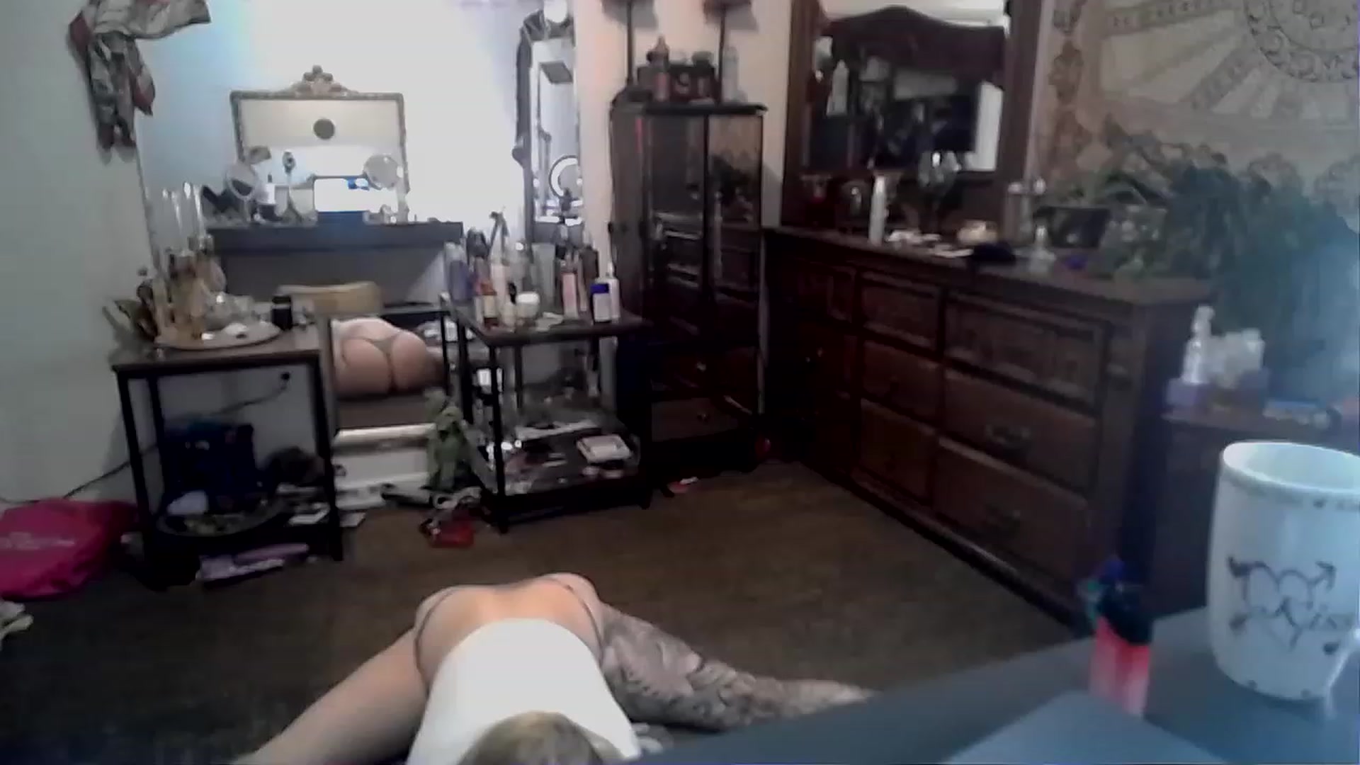 Gallery image thumbnail from Fanny__Mandy's myfreecams stream on, 11/28/2022, 13:10 image 17 of 20