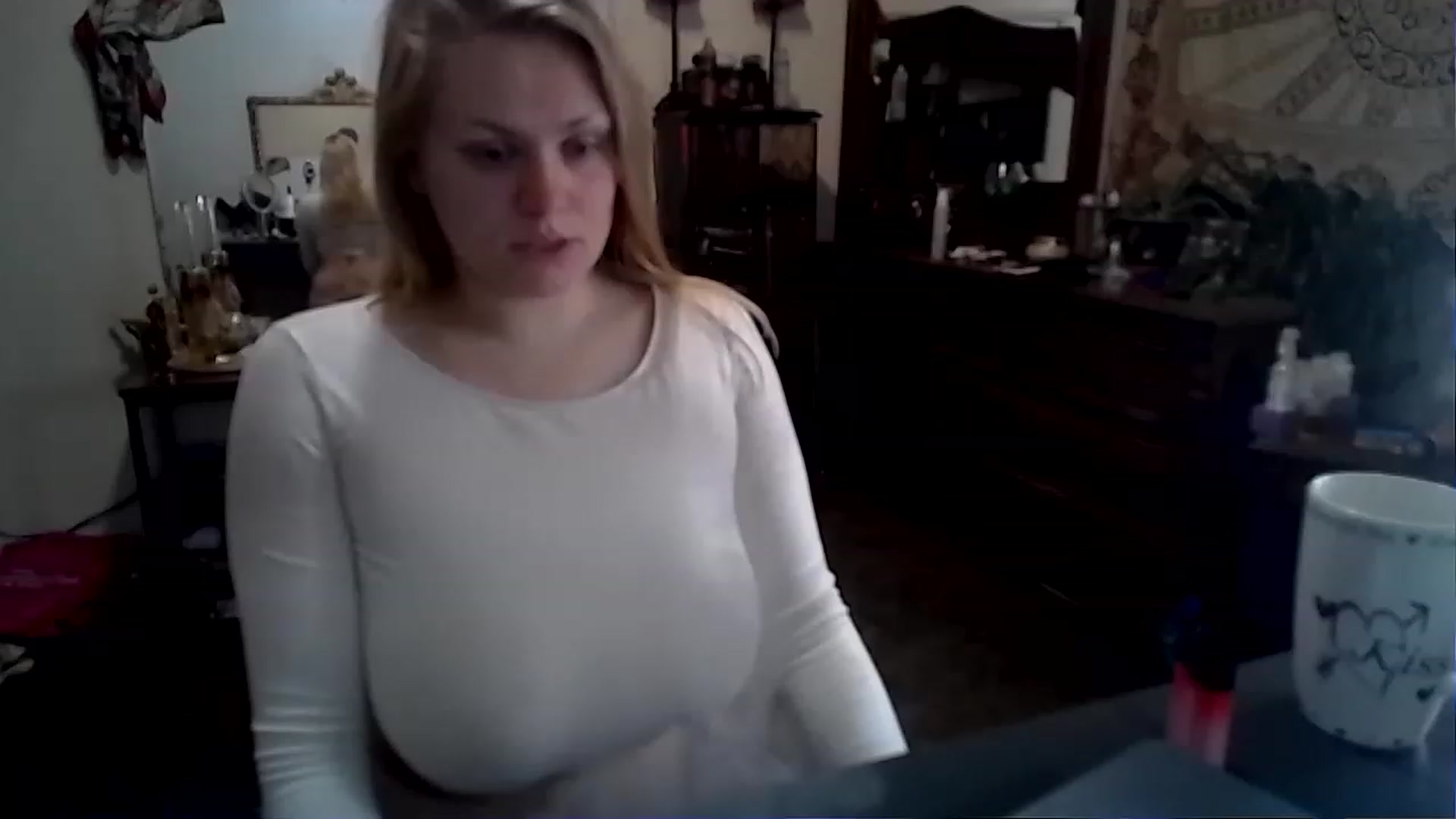 Gallery image thumbnail from Fanny__Mandy's myfreecams stream on, 11/28/2022, 13:10 image 14 of 20