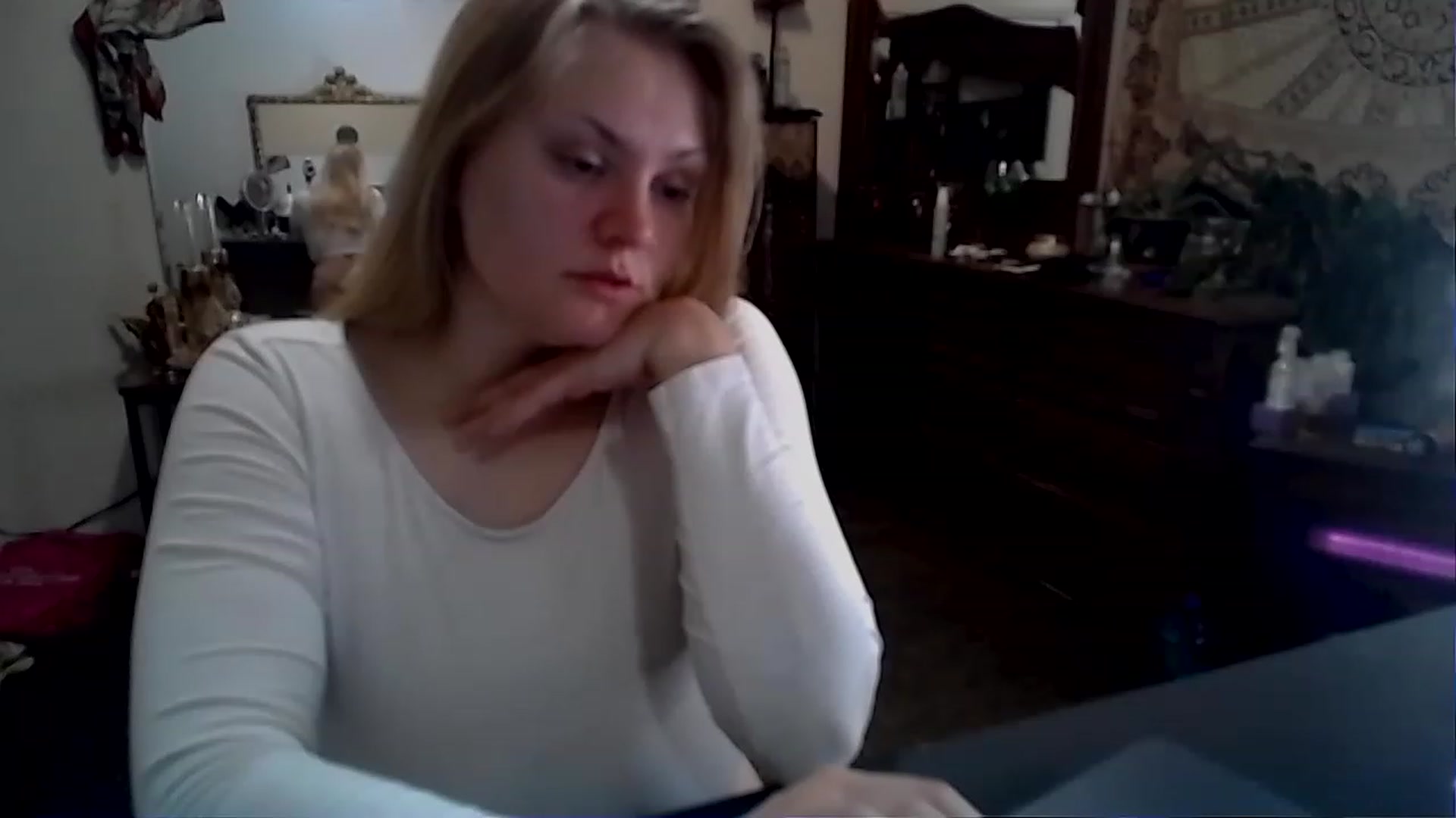 Gallery image thumbnail from Fanny__Mandy's myfreecams stream on, 11/28/2022, 13:10 image 5 of 20