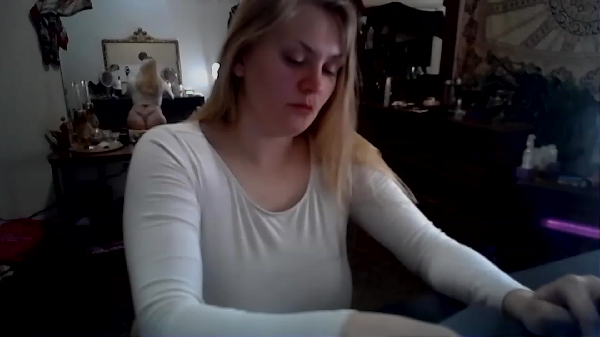 Gallery image thumbnail from Fanny__Mandy's myfreecams stream on, 11/28/2022, 13:10 image 1 of 20