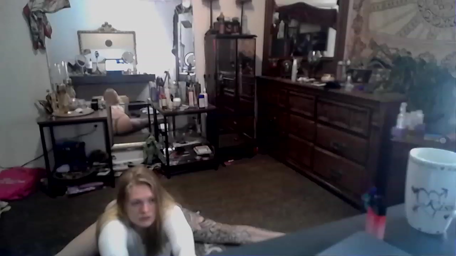 Gallery image thumbnail from Fanny__Mandy's myfreecams stream on, 11/28/2022, 13:10 image 15 of 20