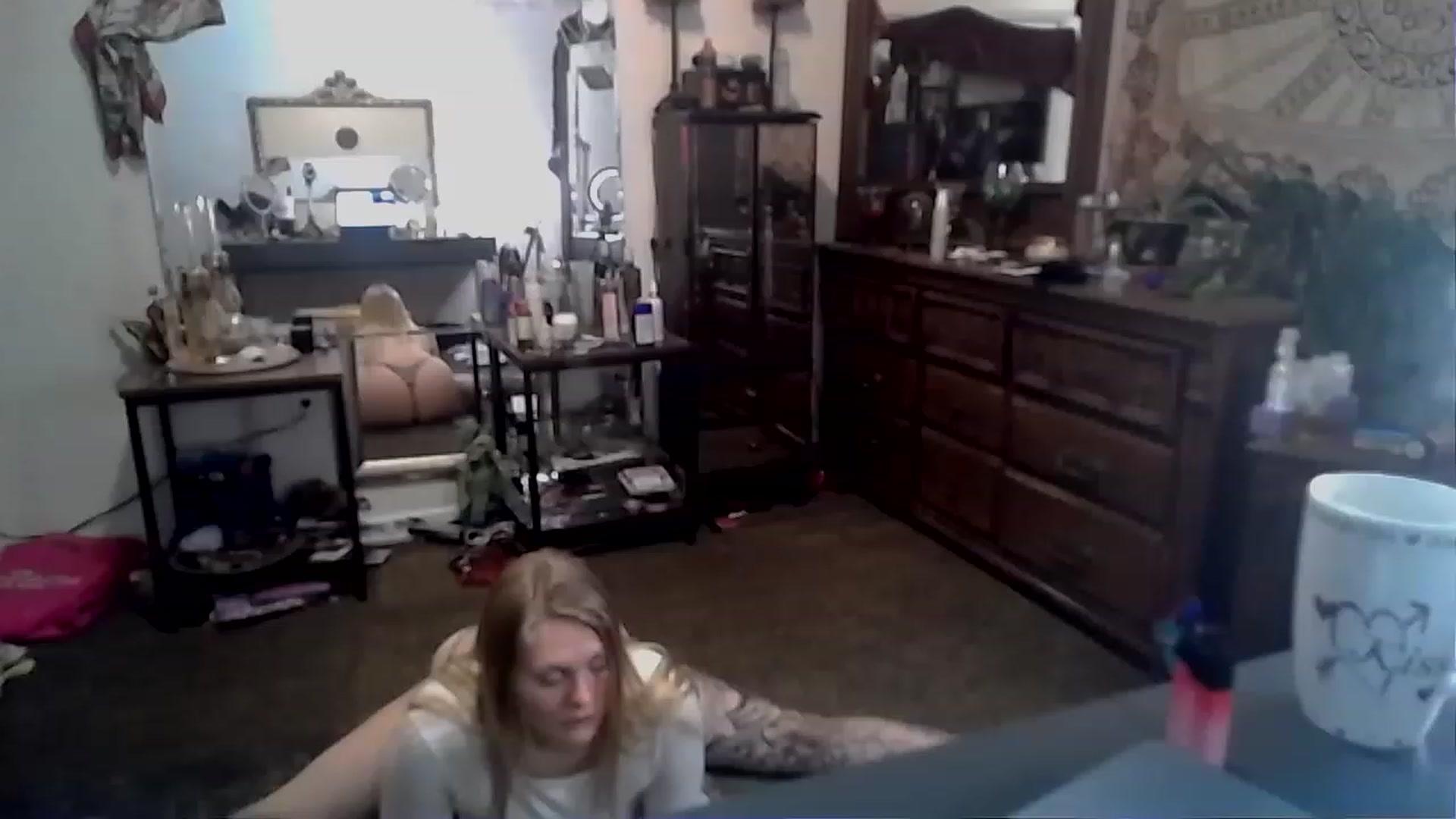 Gallery image thumbnail from Fanny__Mandy's myfreecams stream on, 11/28/2022, 13:10 image 16 of 20