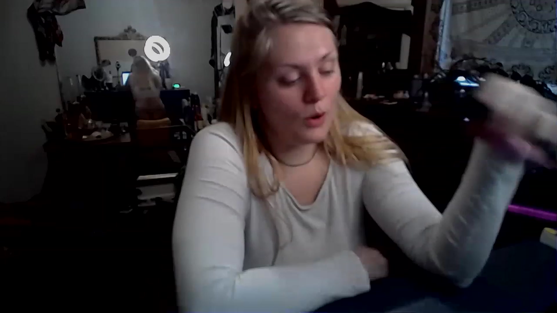 Gallery image thumbnail from Fanny__Mandy's myfreecams stream on, 11/28/2022, 15:27 image 11 of 20