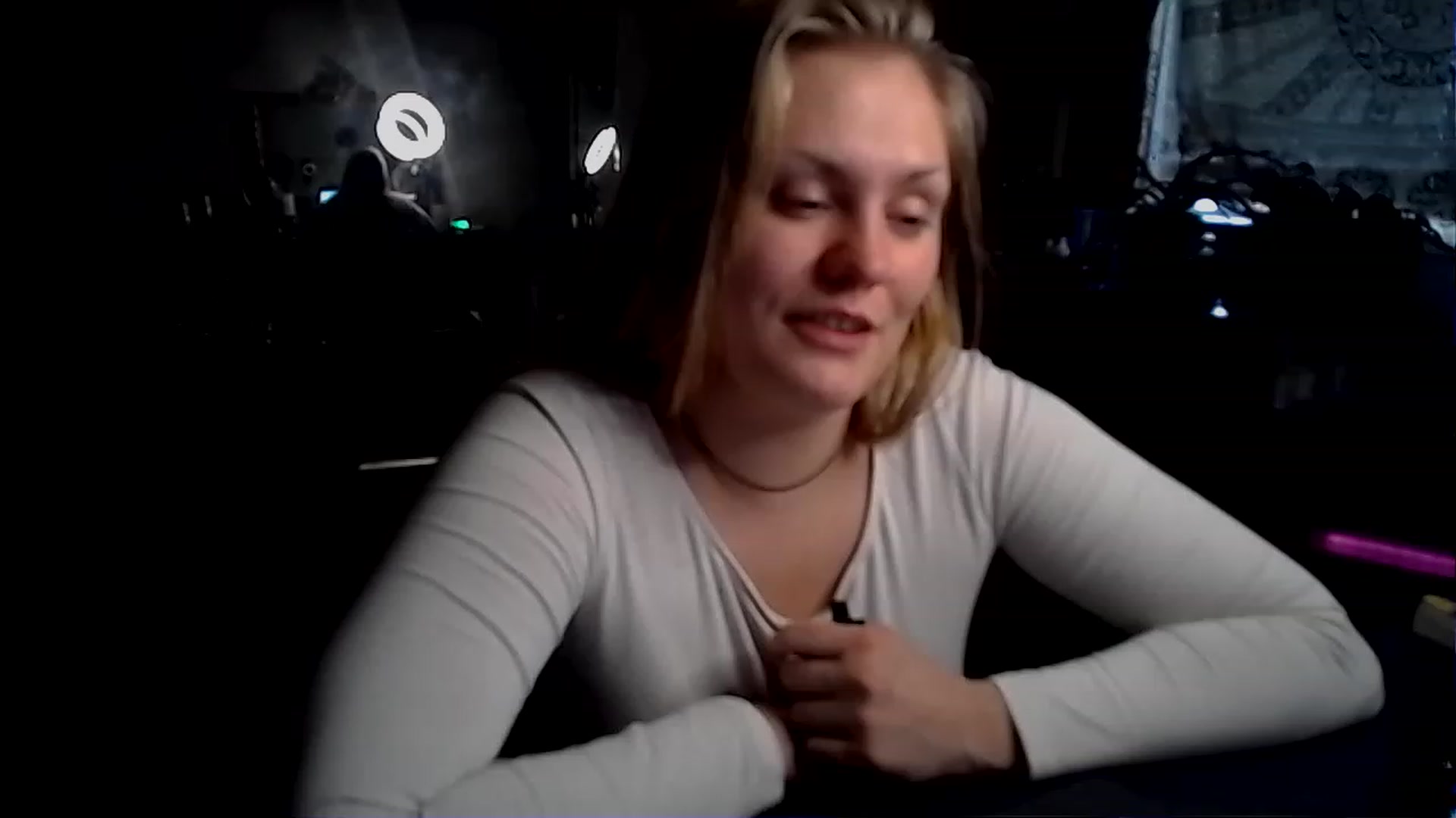 Gallery image thumbnail from Fanny__Mandy's myfreecams stream on, 11/28/2022, 15:27 image 15 of 20