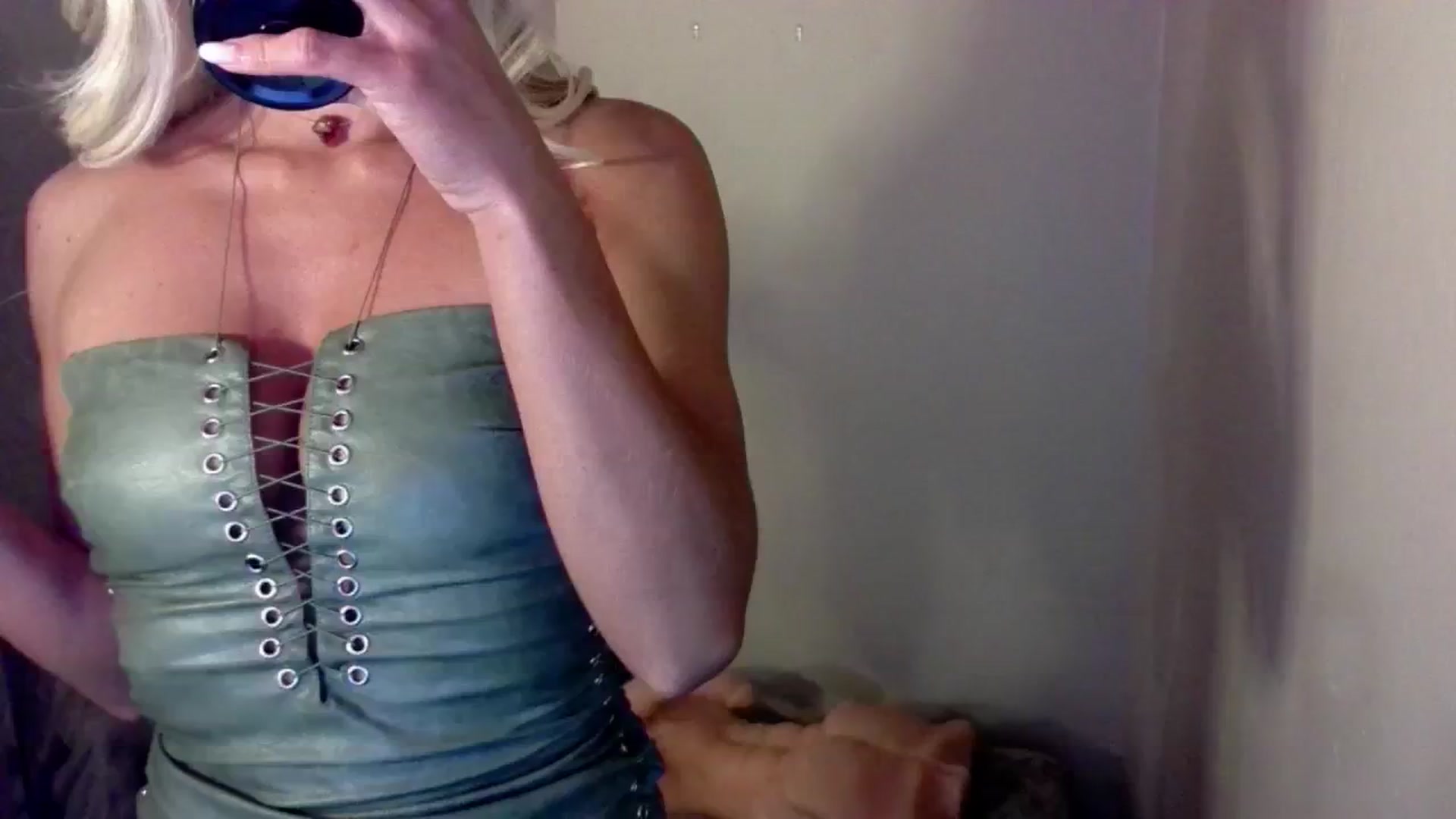 Gallery image thumbnail from FappyGoLucky's myfreecams stream on, 09/29/2024, 09:14 image 16 of 20