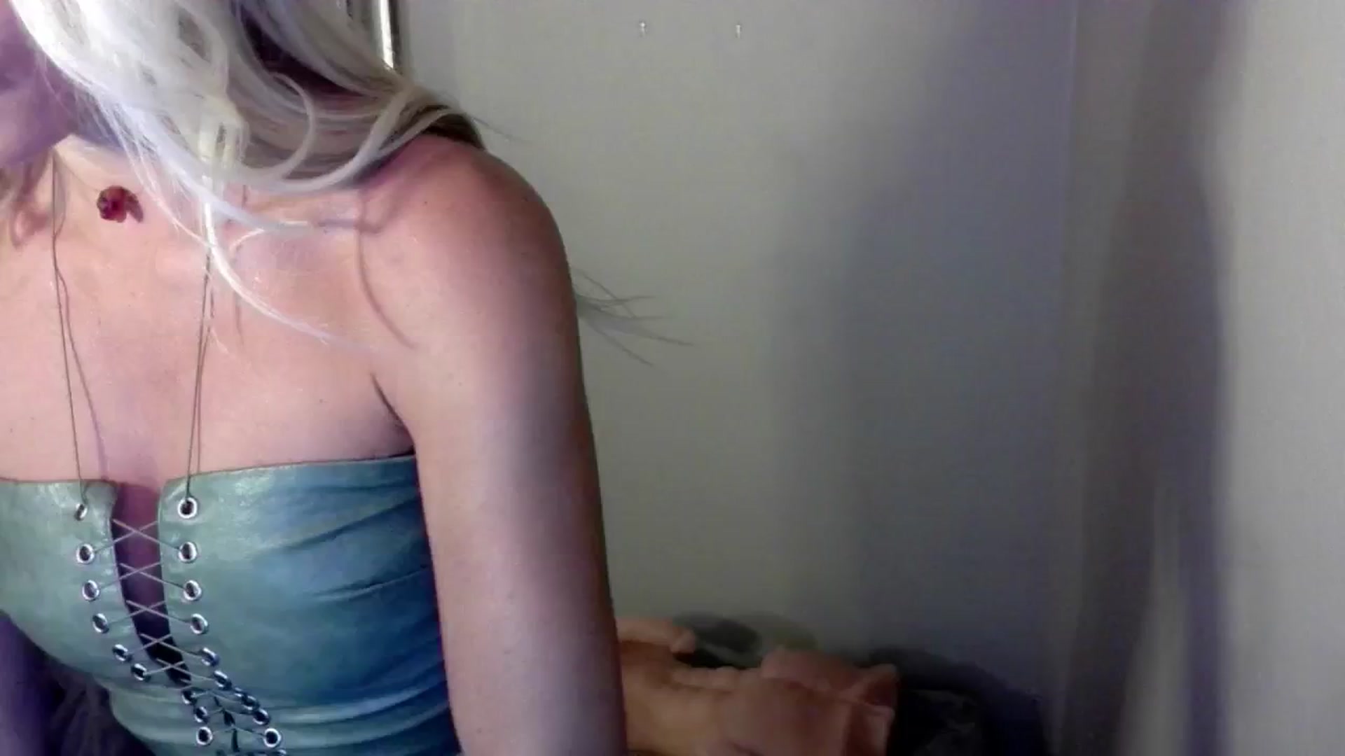 Gallery image thumbnail from FappyGoLucky's myfreecams stream on, 09/29/2024, 09:14 image 18 of 20