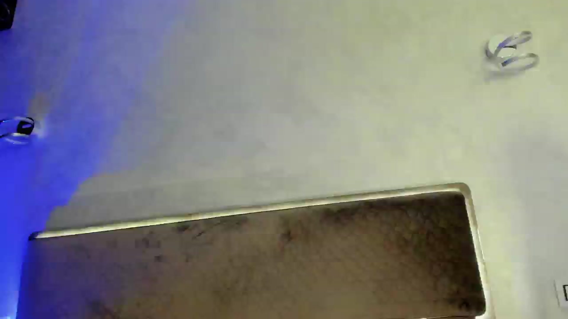 Gallery image thumbnail from FarAwayK's myfreecams stream on, 08/27/2024, 22:15 image 6 of 20