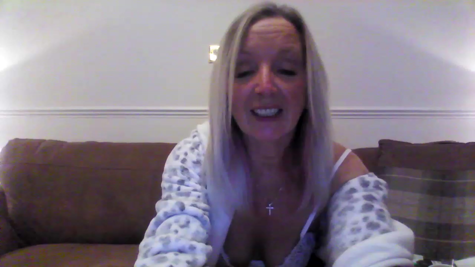 Gallery image thumbnail from Farfallaxx's myfreecams stream on, 11/16/2022, 20:58 image 17 of 20
