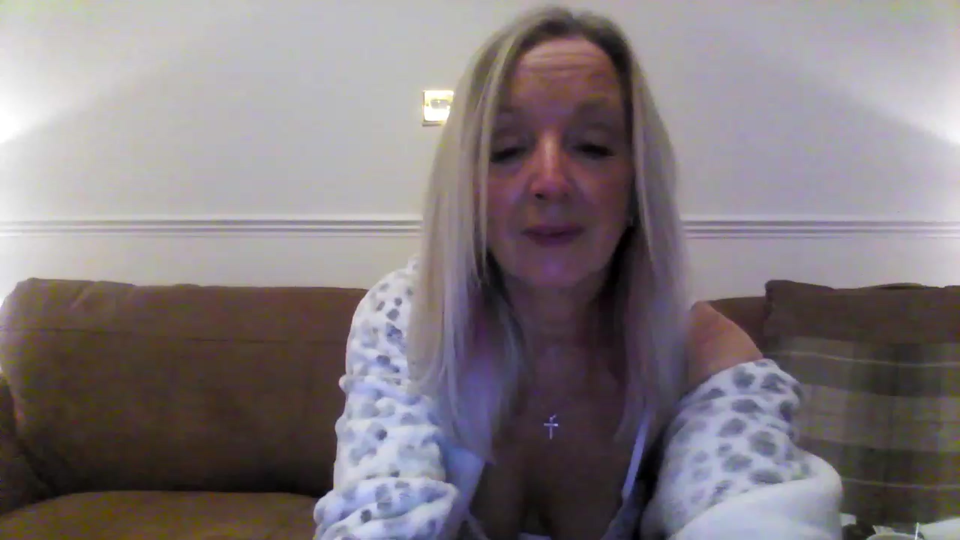 Gallery image thumbnail from Farfallaxx's myfreecams stream on, 11/16/2022, 20:58 image 16 of 20