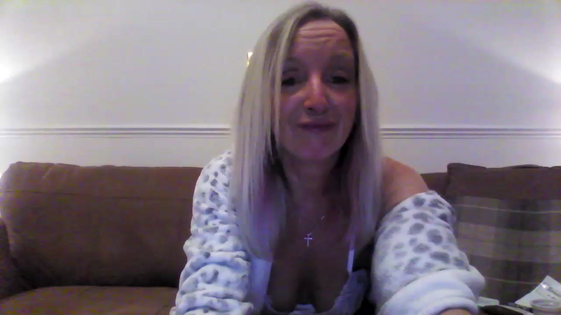 Gallery image thumbnail from Farfallaxx's myfreecams stream on, 11/16/2022, 20:58 image 18 of 20