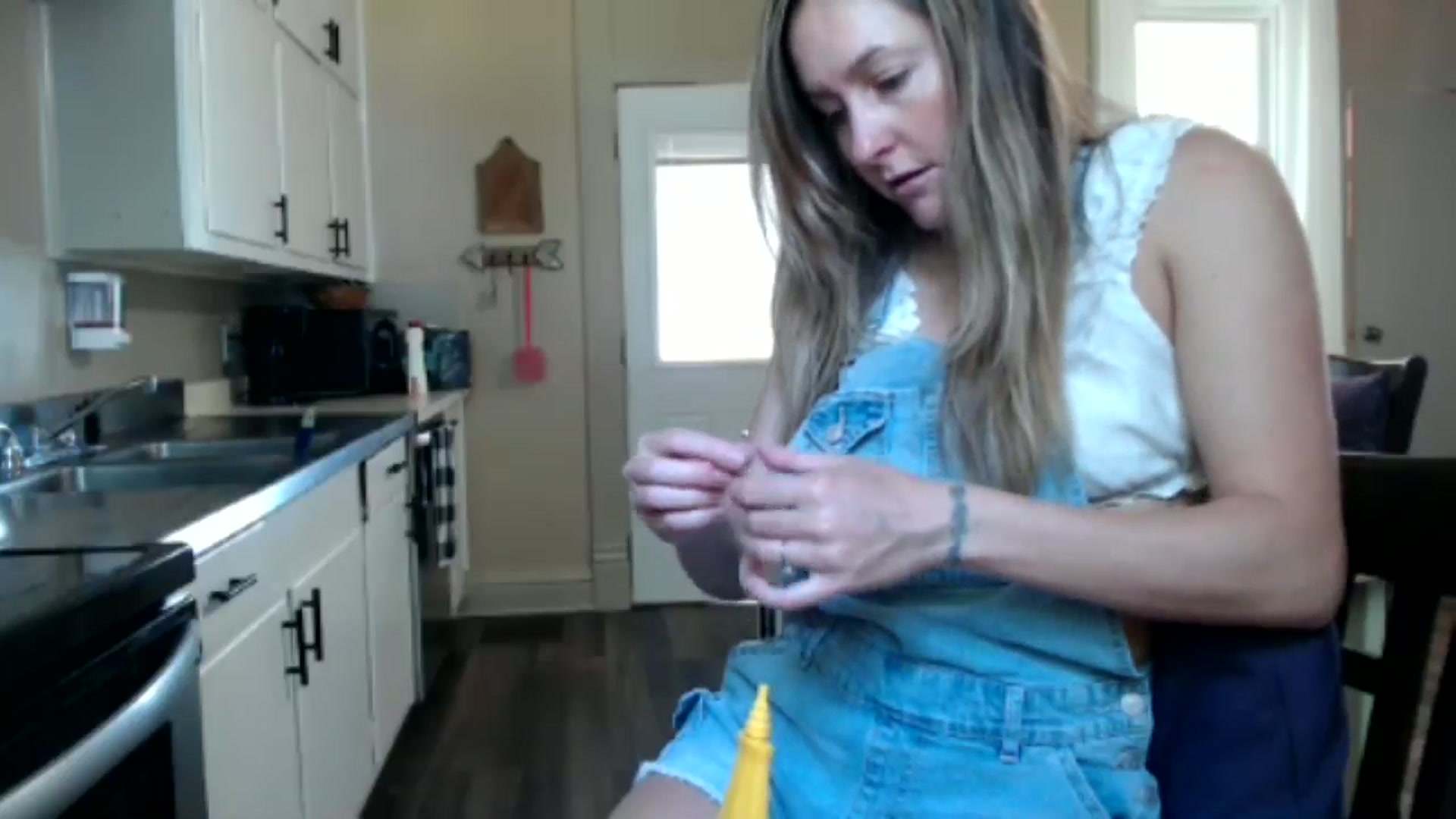 Gallery image thumbnail from FarmGirl_BDAY's myfreecams stream on, 07/02/2024, 13:59 image 12 of 20