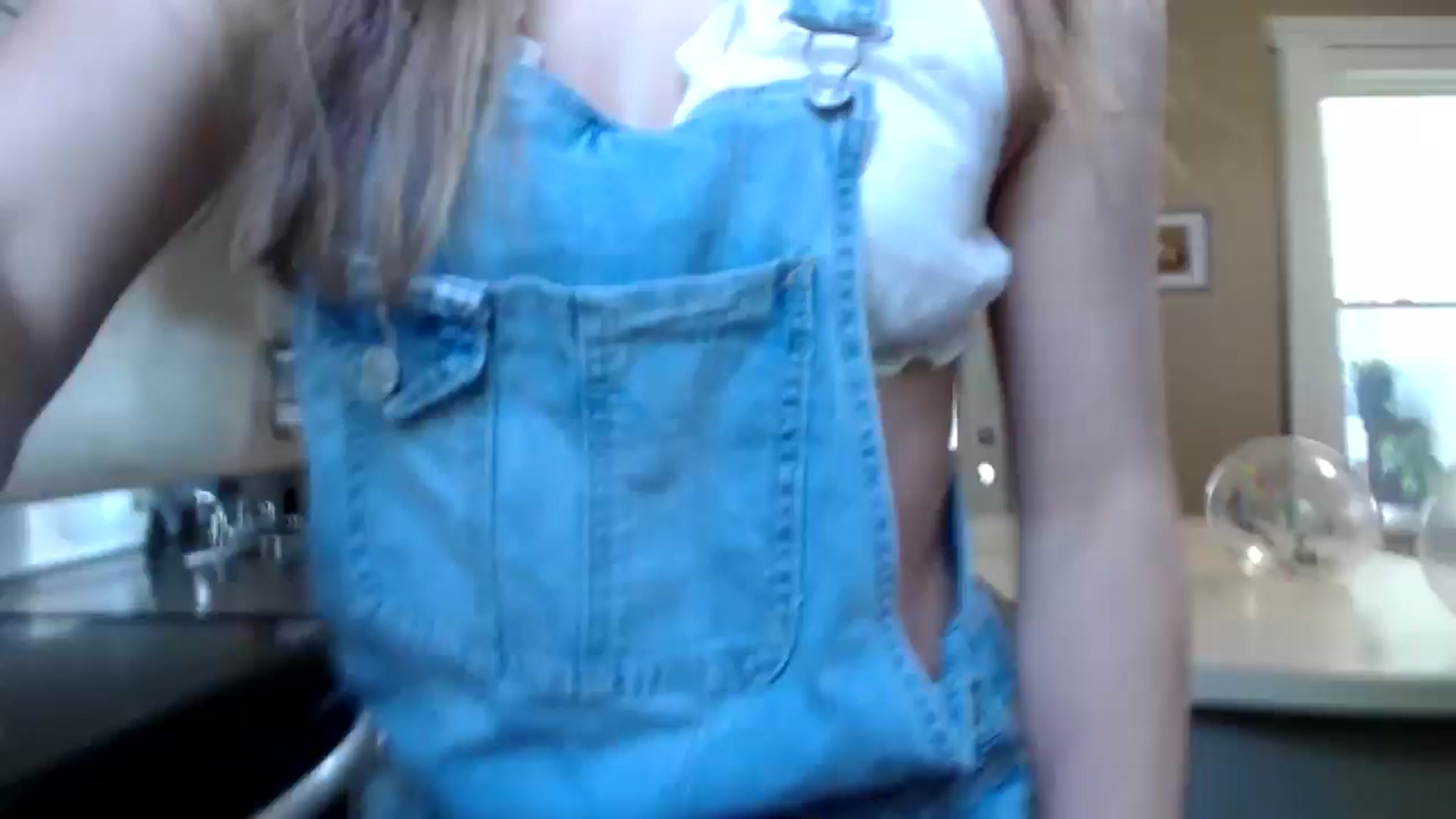 Gallery image thumbnail from FarmGirl_BDAY's myfreecams stream on, 07/02/2024, 15:51 image 1 of 20