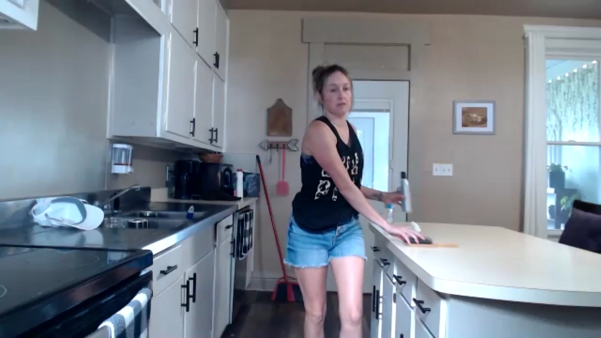Gallery image thumbnail from FarmGirl_BDAY's myfreecams stream on, 07/03/2024, 23:03 image 1 of 20