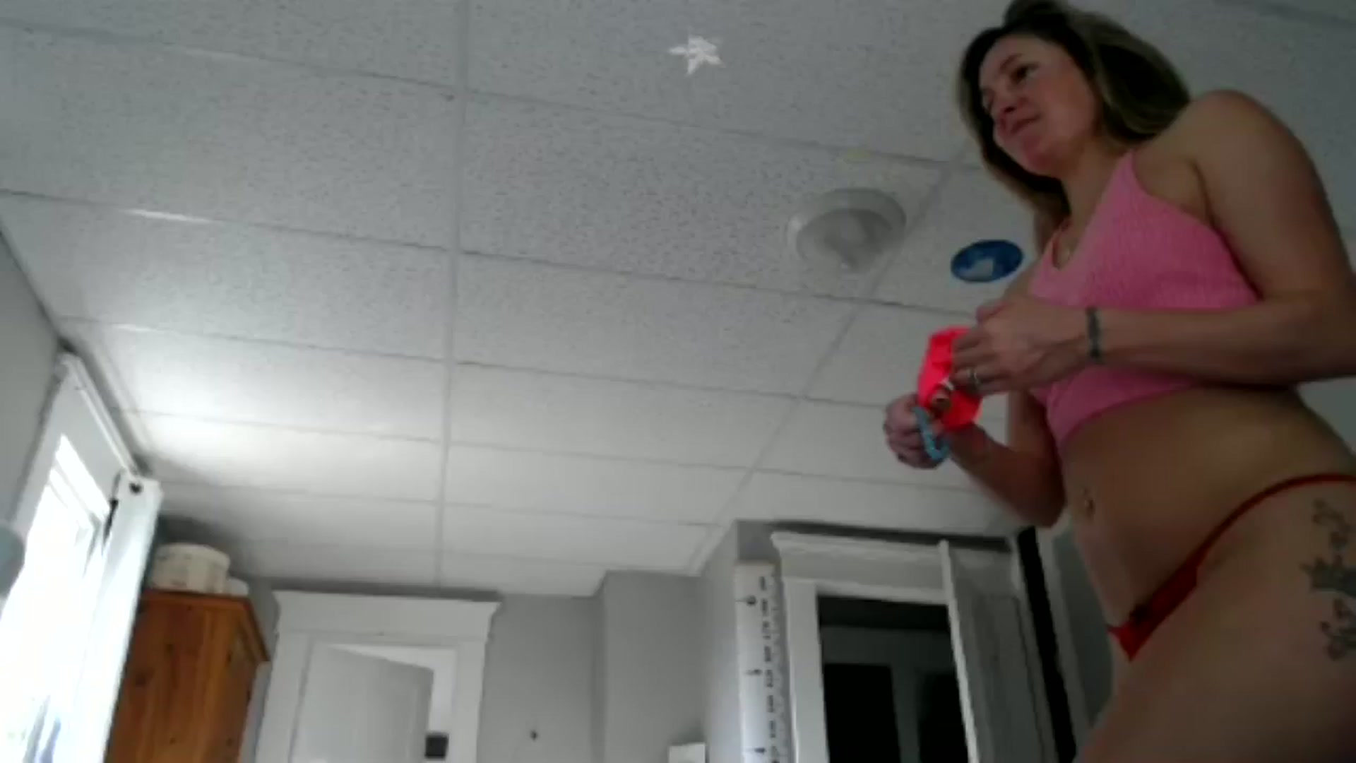 Gallery image thumbnail from FarmGirl_BDAY's myfreecams stream on, 07/23/2024, 14:21 image 10 of 20
