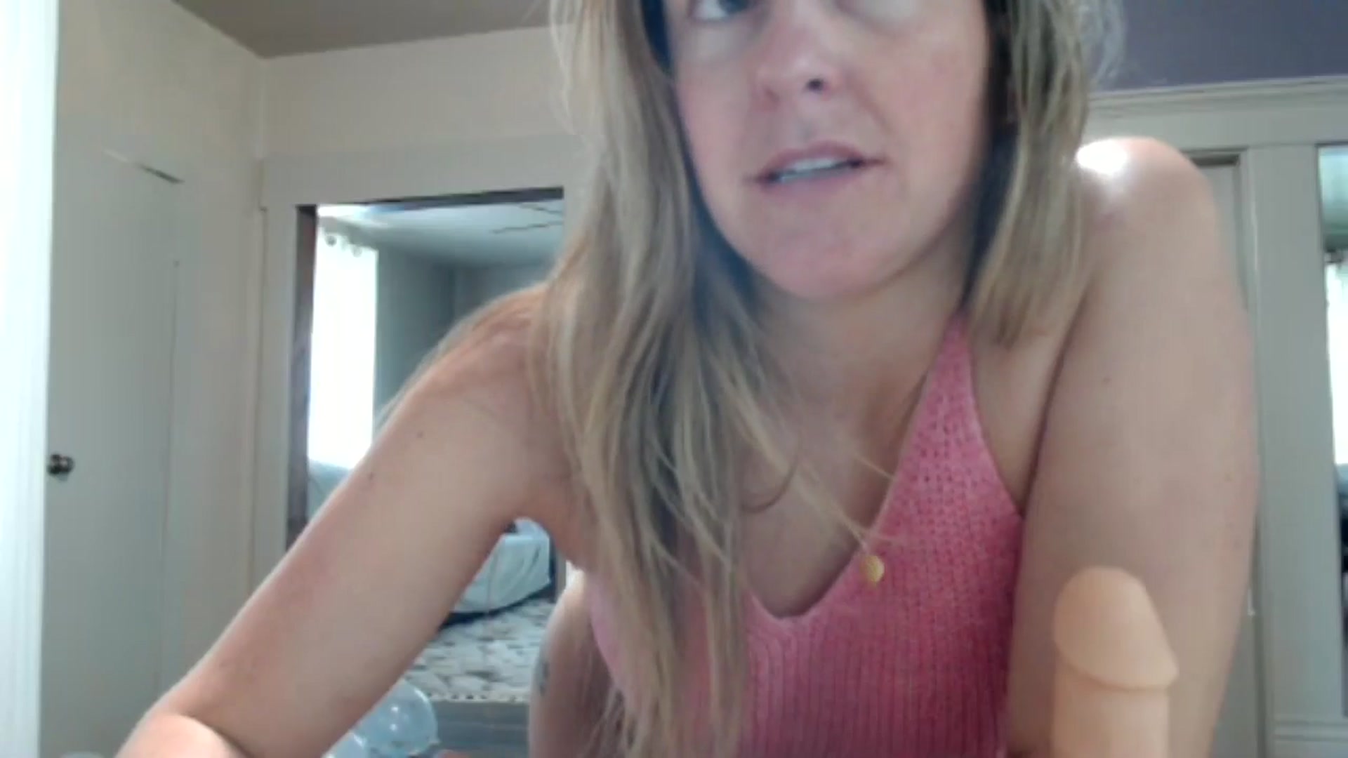 Gallery image thumbnail from FarmGirl_BDAY's myfreecams stream on, 07/23/2024, 15:12 image 16 of 20