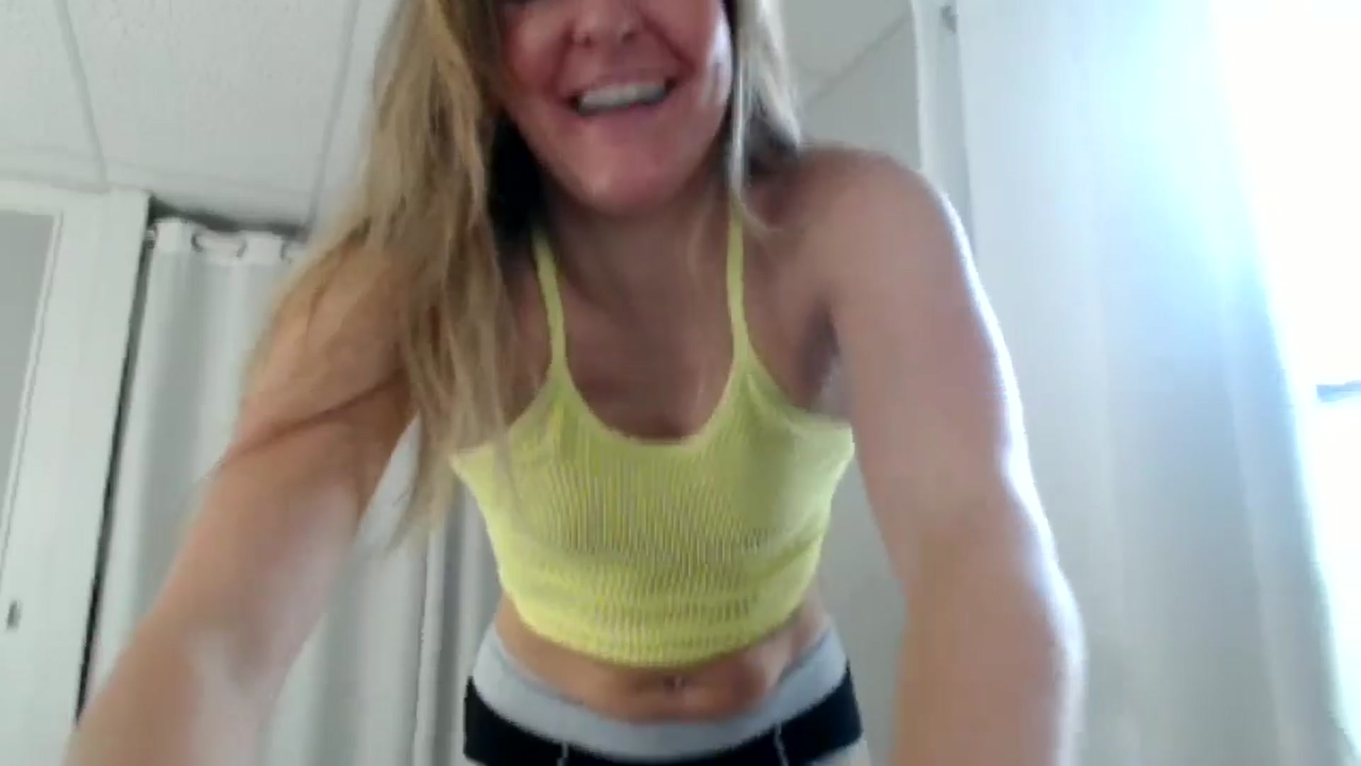Gallery image thumbnail from FarmGirl_BDAY's myfreecams stream on, 08/01/2024, 15:11 image 2 of 20