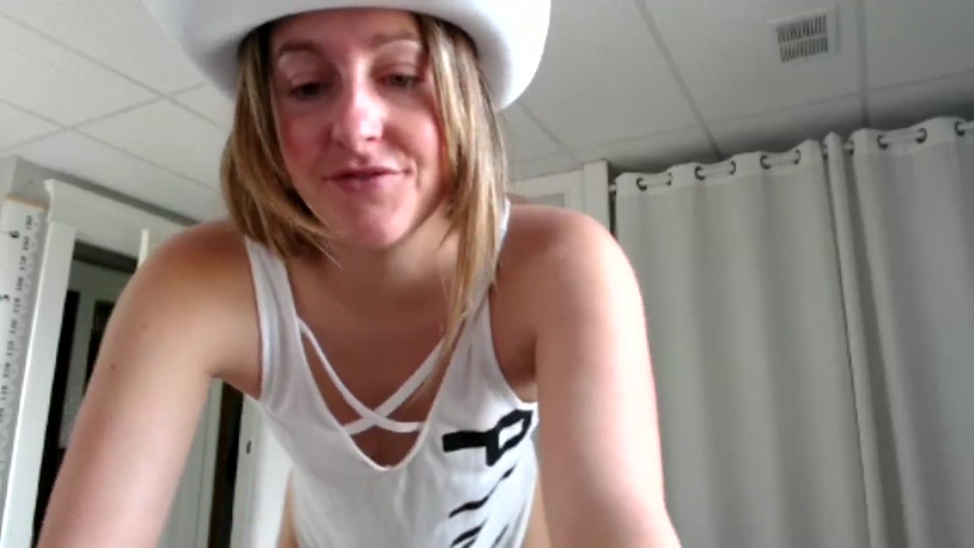 Gallery image thumbnail from FarmGirl_BDAY's myfreecams stream on, 08/01/2024, 15:11 image 20 of 20