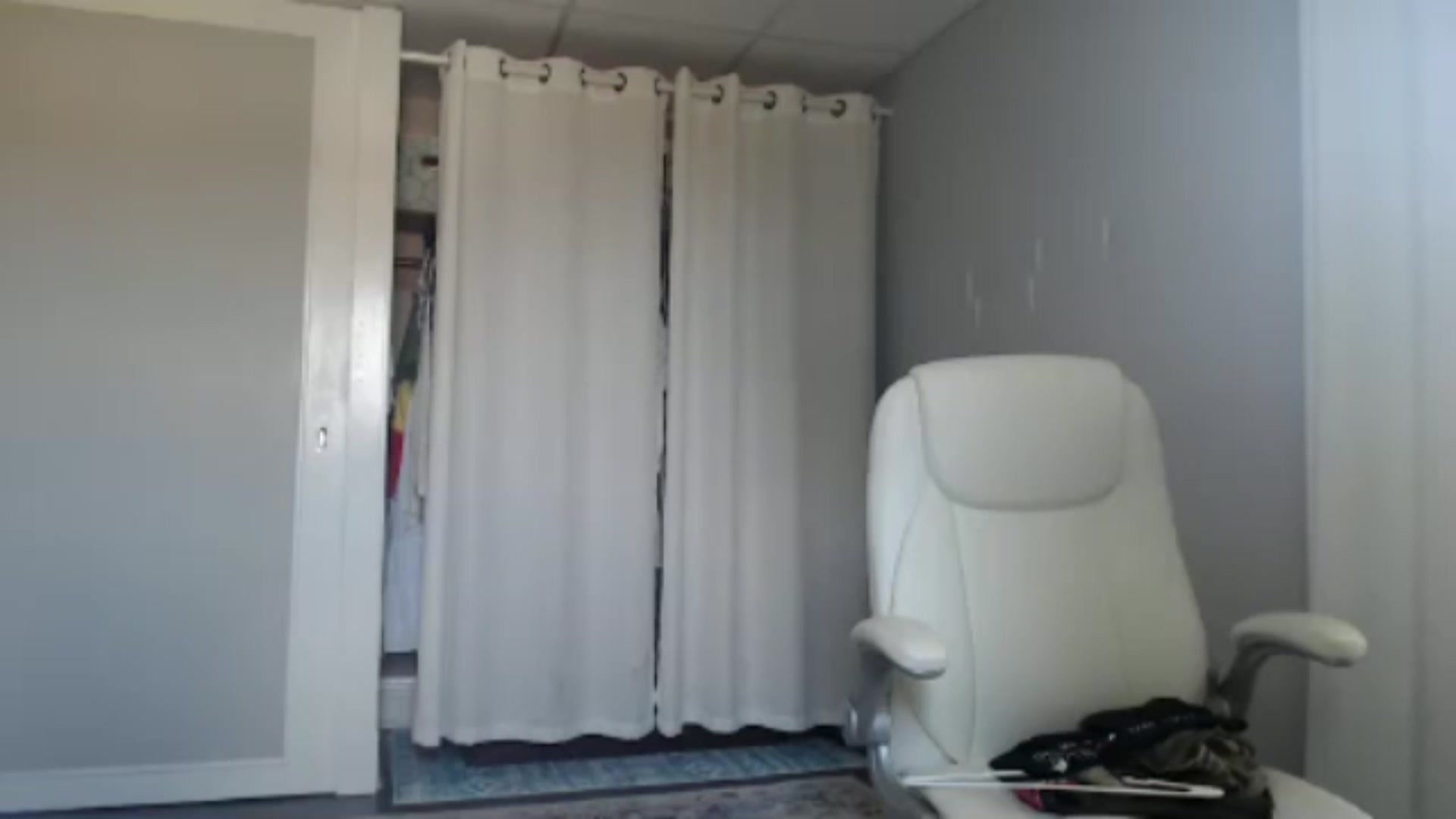 Gallery image thumbnail from FarmGirl_BDAY's myfreecams stream on, 08/26/2024, 18:48 image 19 of 20