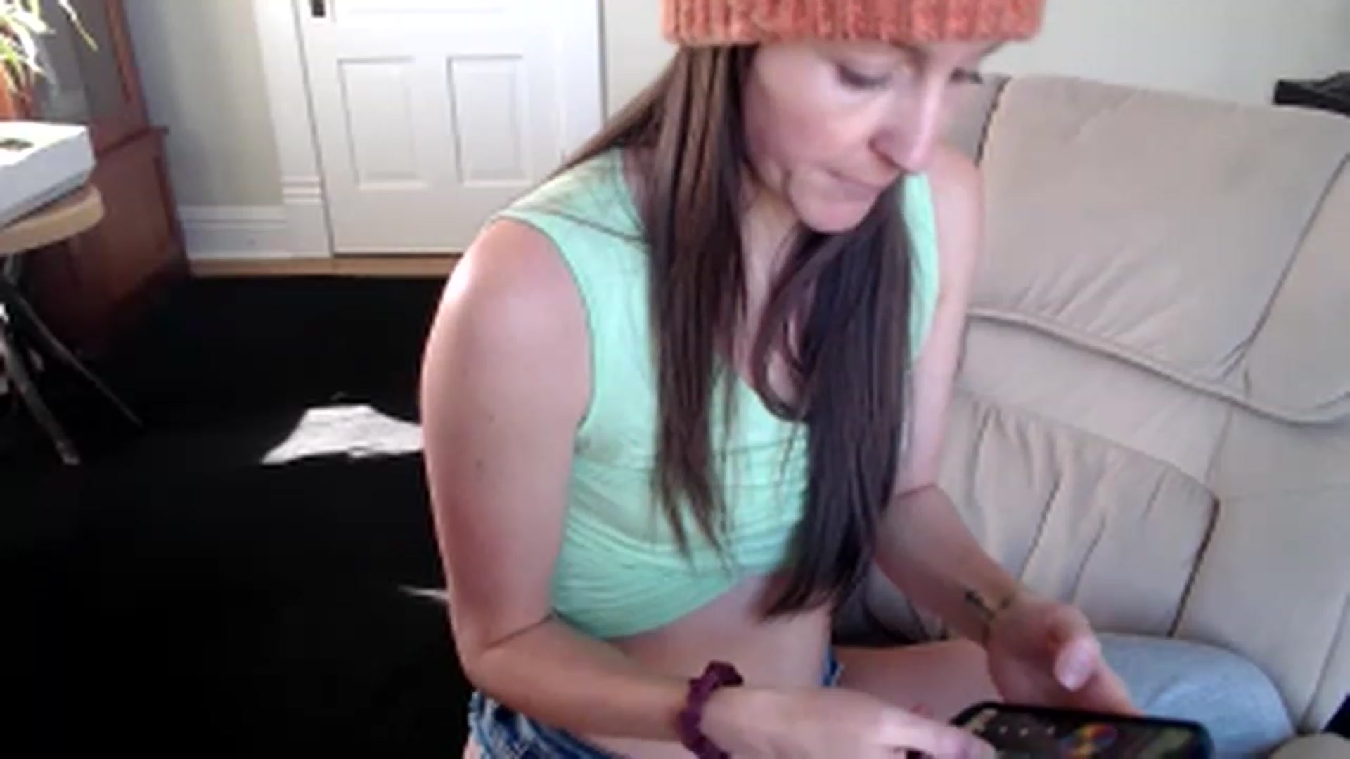 Gallery image thumbnail from FarmGirl__'s myfreecams stream on, 12/01/2022, 17:03 image 14 of 20