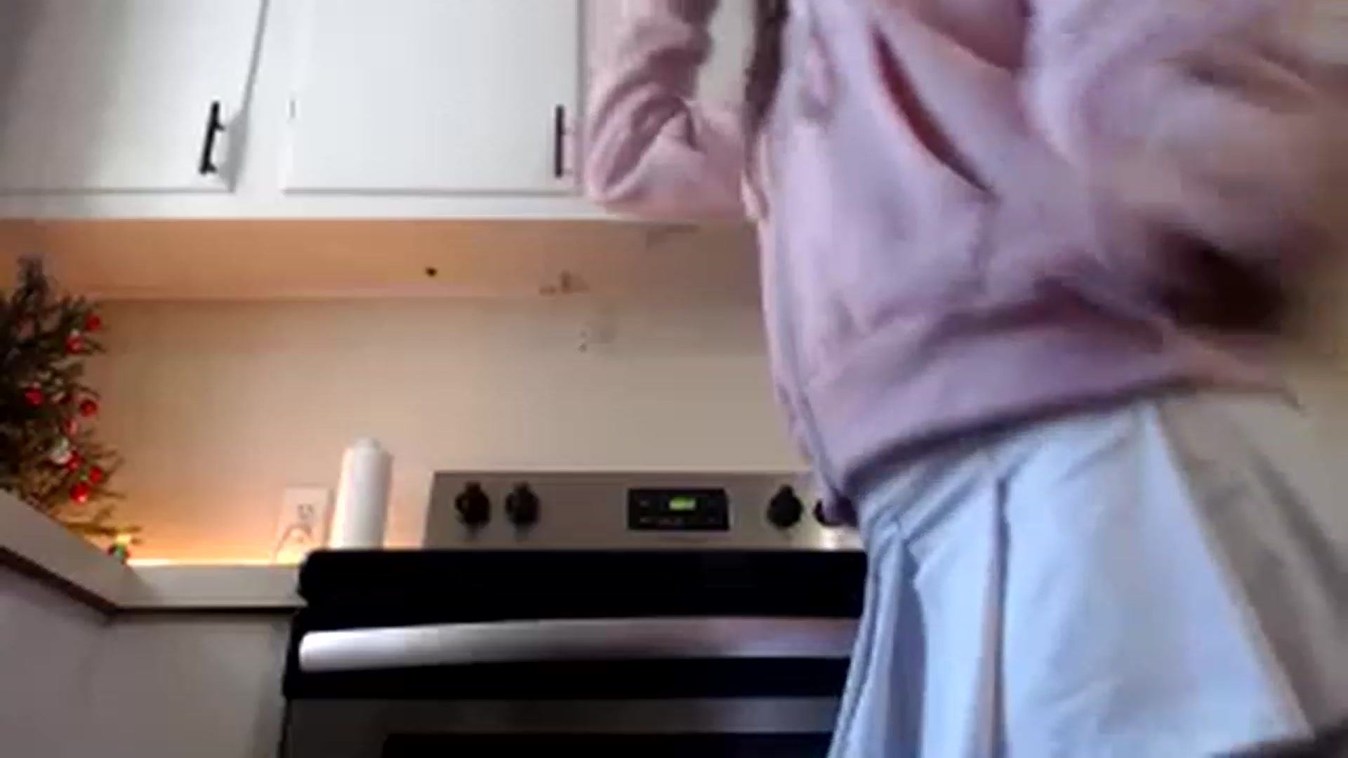 Gallery image thumbnail from FarmGirl__'s myfreecams stream on, 12/20/2022, 17:30 image 11 of 20