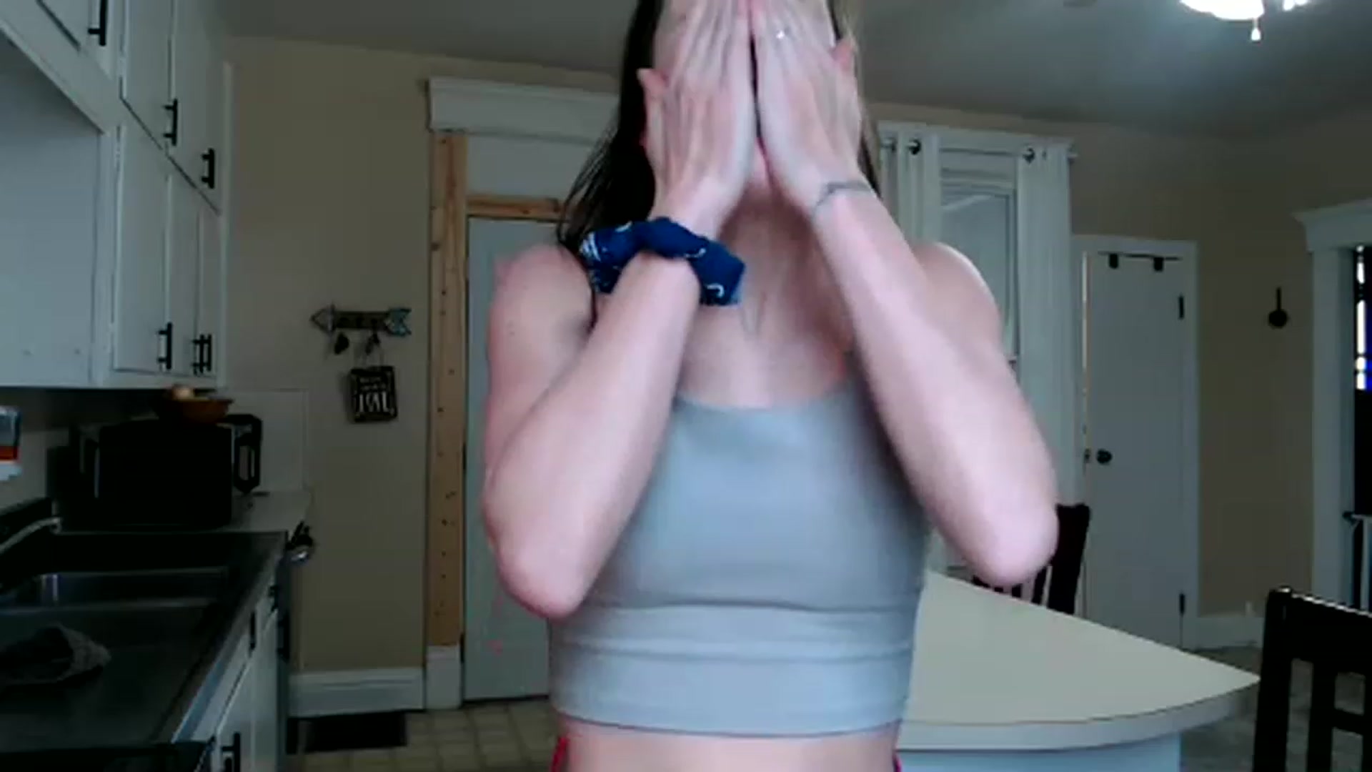 Gallery image thumbnail from FarmGirl__'s myfreecams stream on, 01/09/2023, 15:56 image 11 of 20