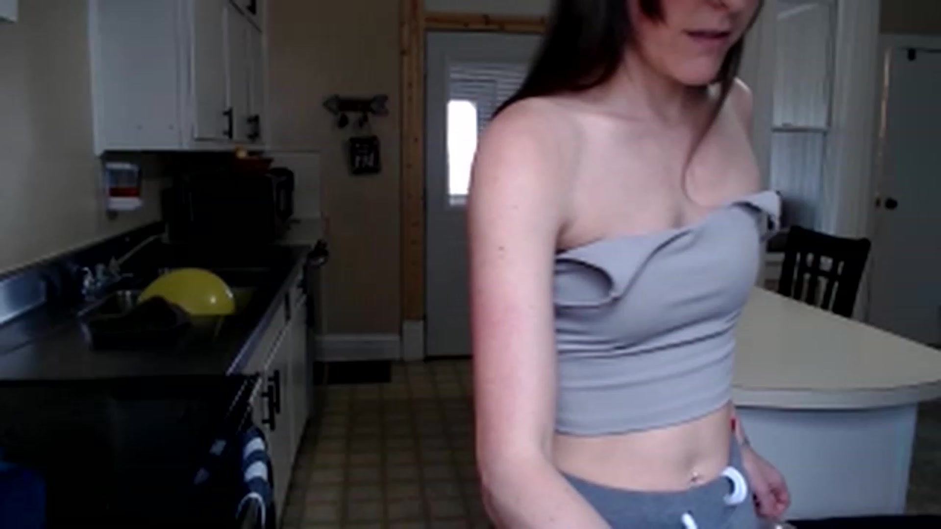 Gallery image thumbnail from FarmGirl__'s myfreecams stream on, 01/09/2023, 17:19 image 3 of 20