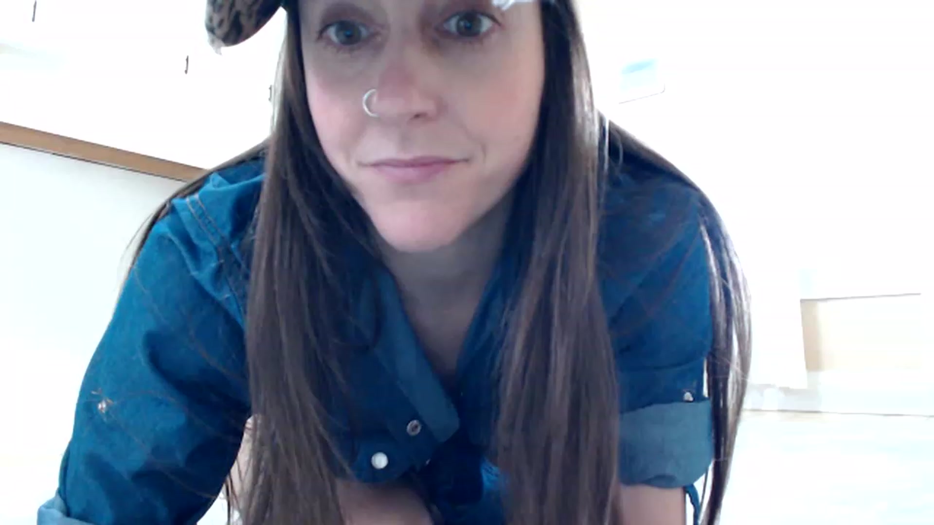 Gallery image thumbnail from FarmGirl__'s myfreecams stream on, 01/10/2023, 16:22 image 17 of 20