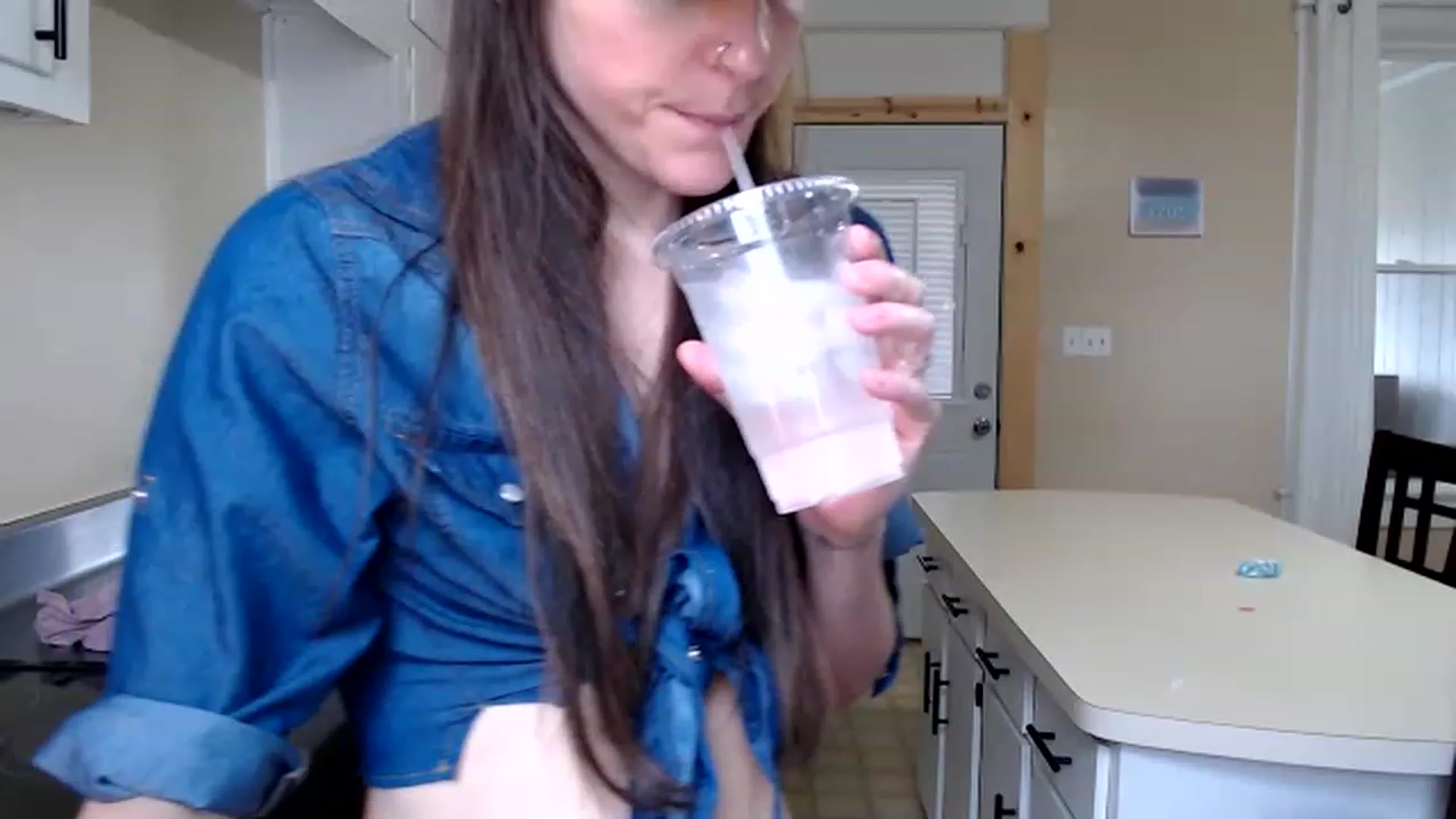 Gallery image thumbnail from FarmGirl__'s myfreecams stream on, 01/10/2023, 16:54 image 15 of 20
