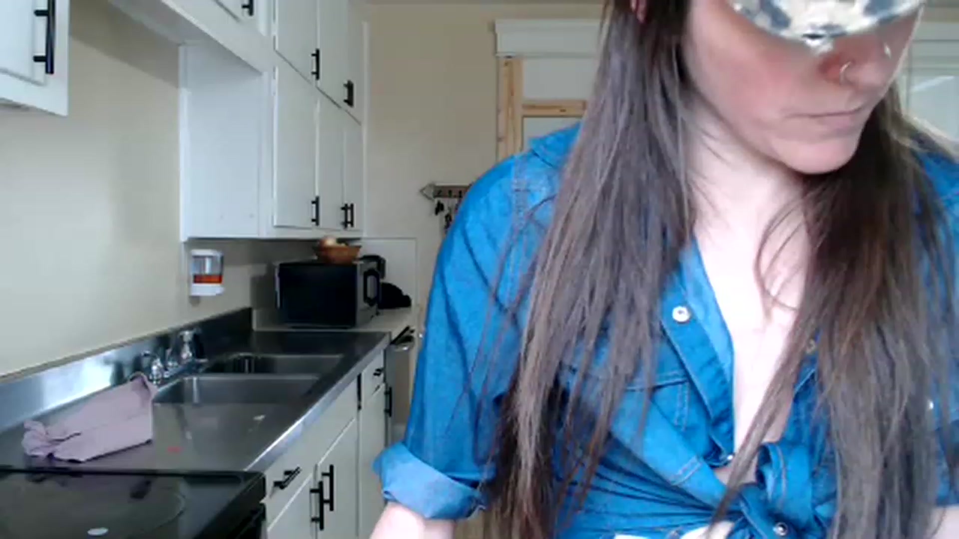 Gallery image thumbnail from FarmGirl__'s myfreecams stream on, 01/10/2023, 16:54 image 19 of 20