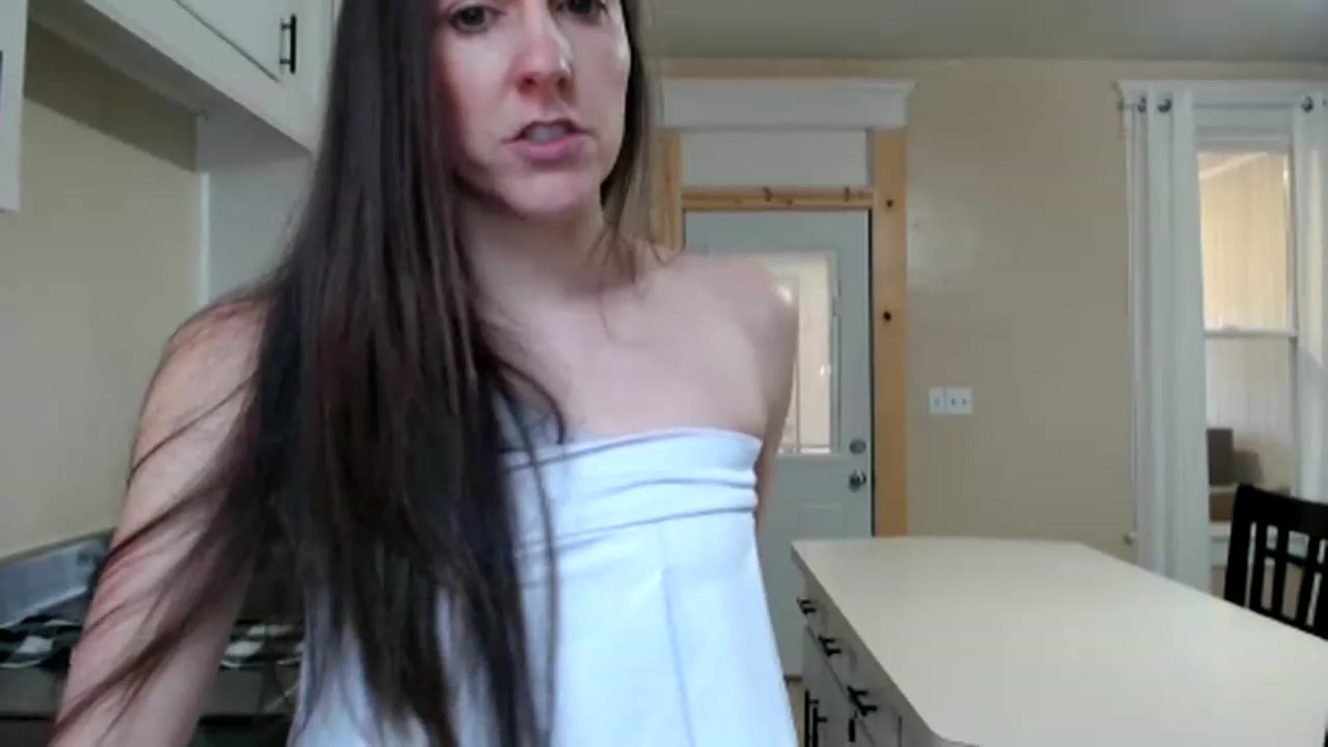 Gallery image thumbnail from FarmGirl__'s myfreecams stream on, 01/18/2023, 14:46 image 3 of 20