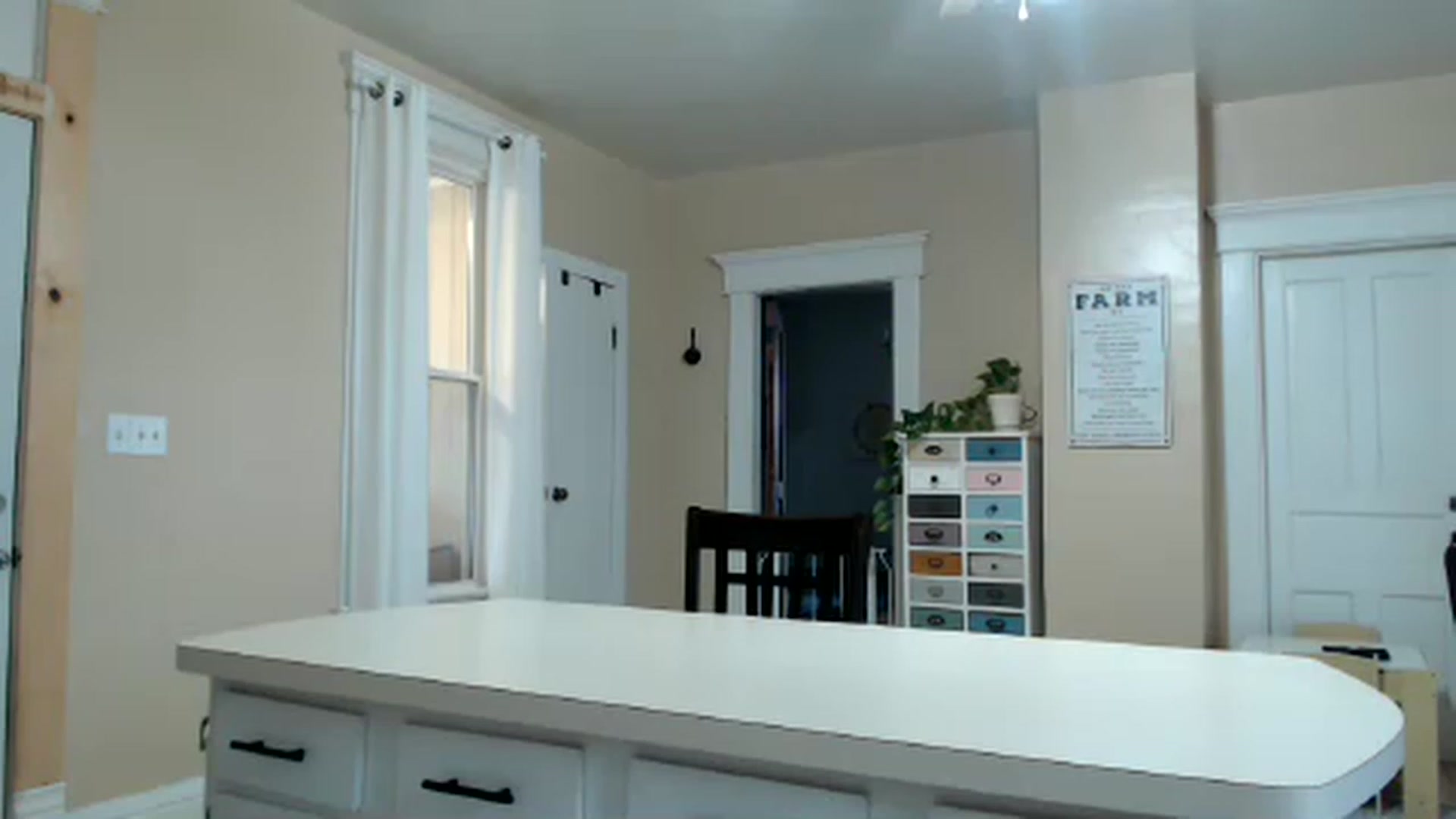 Gallery image thumbnail from FarmGirl__'s myfreecams stream on, 01/18/2023, 15:31 image 18 of 20