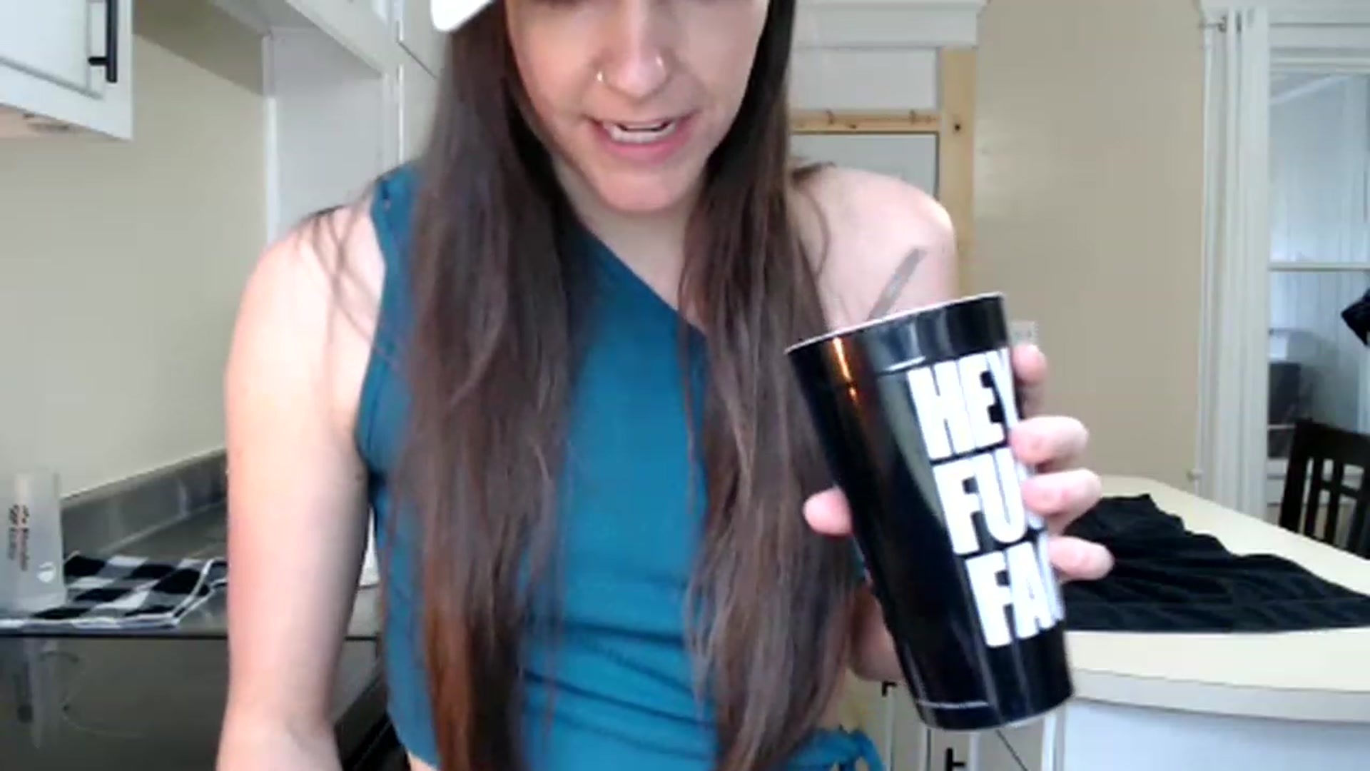 Gallery image thumbnail from FarmGirl__'s myfreecams stream on, 01/25/2023, 15:37 image 10 of 20
