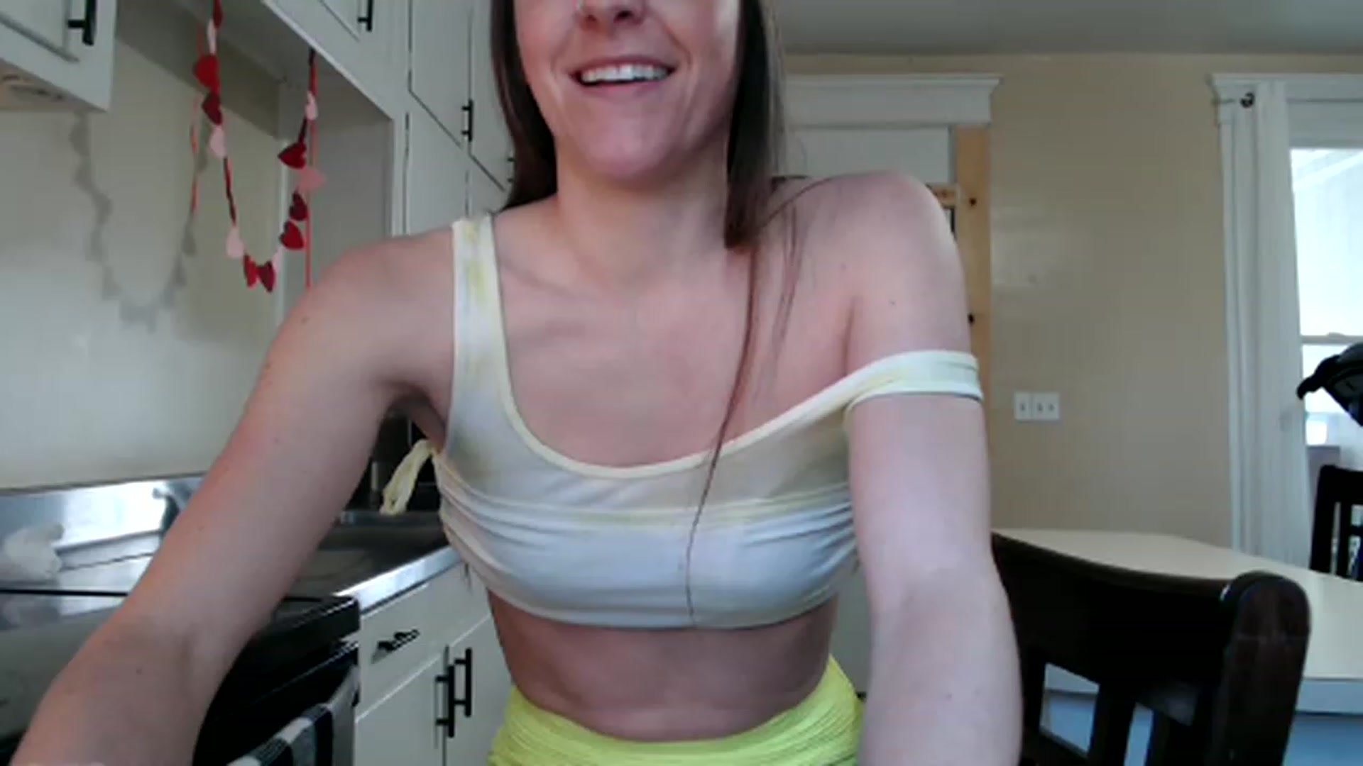 Gallery image thumbnail from FarmGirl__'s myfreecams stream on, 02/03/2023, 15:27 image 18 of 20