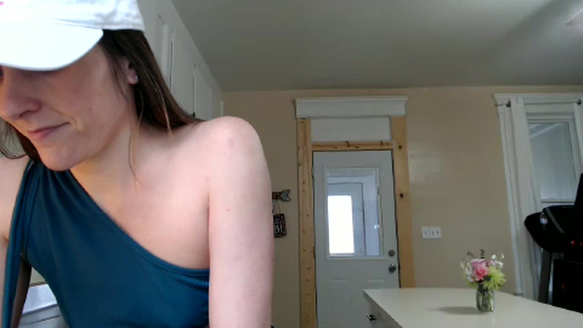 Gallery image thumbnail from FarmGirl__'s myfreecams stream on, 02/10/2023, 15:46 image 5 of 20