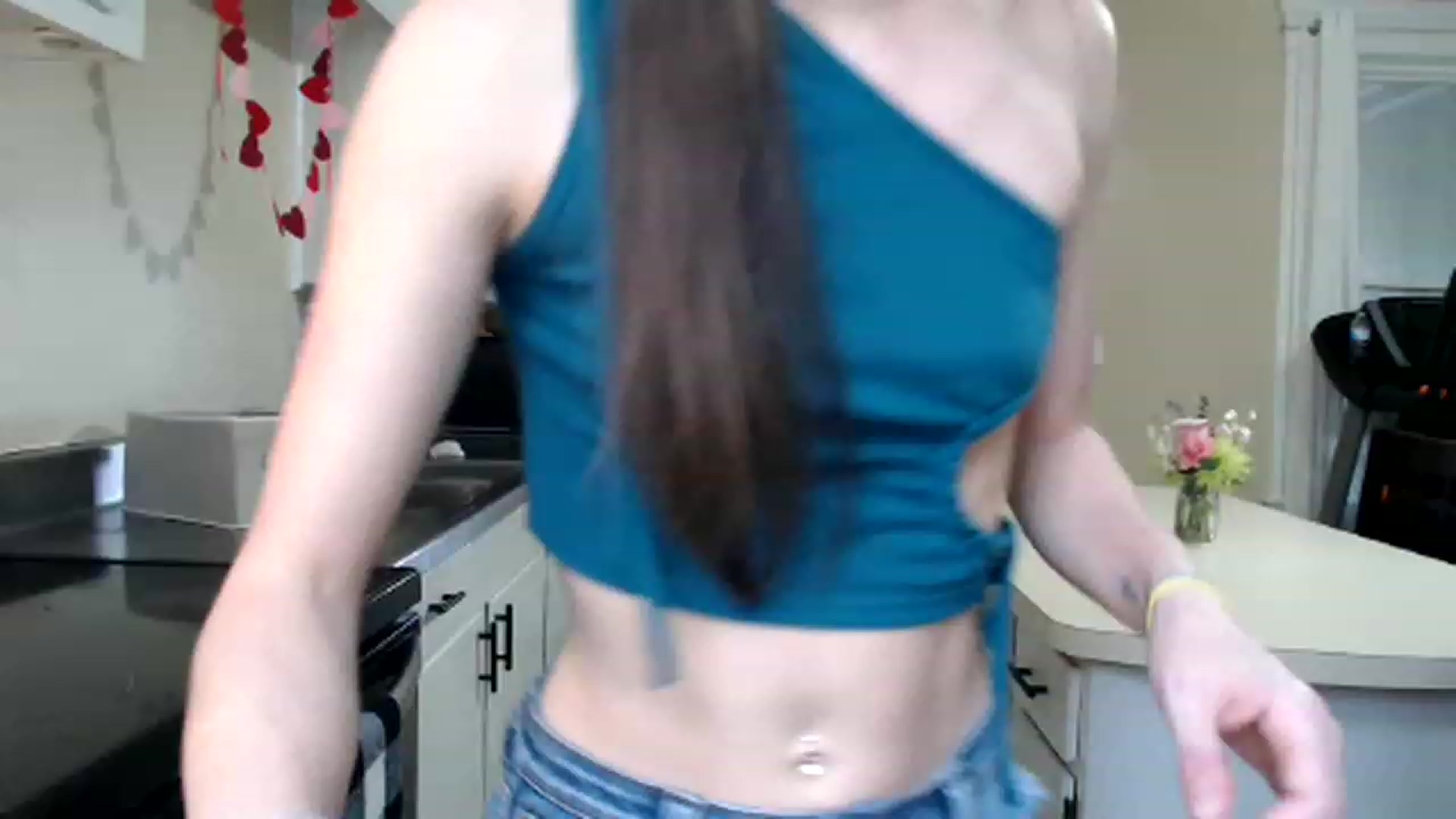 Gallery image thumbnail from FarmGirl__'s myfreecams stream on, 02/10/2023, 15:46 image 1 of 20