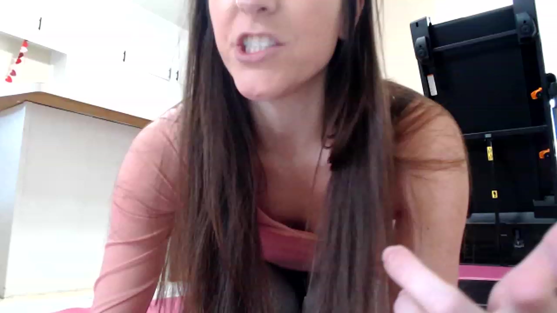 Gallery image thumbnail from FarmGirl__'s myfreecams stream on, 02/14/2023, 17:11 image 12 of 20