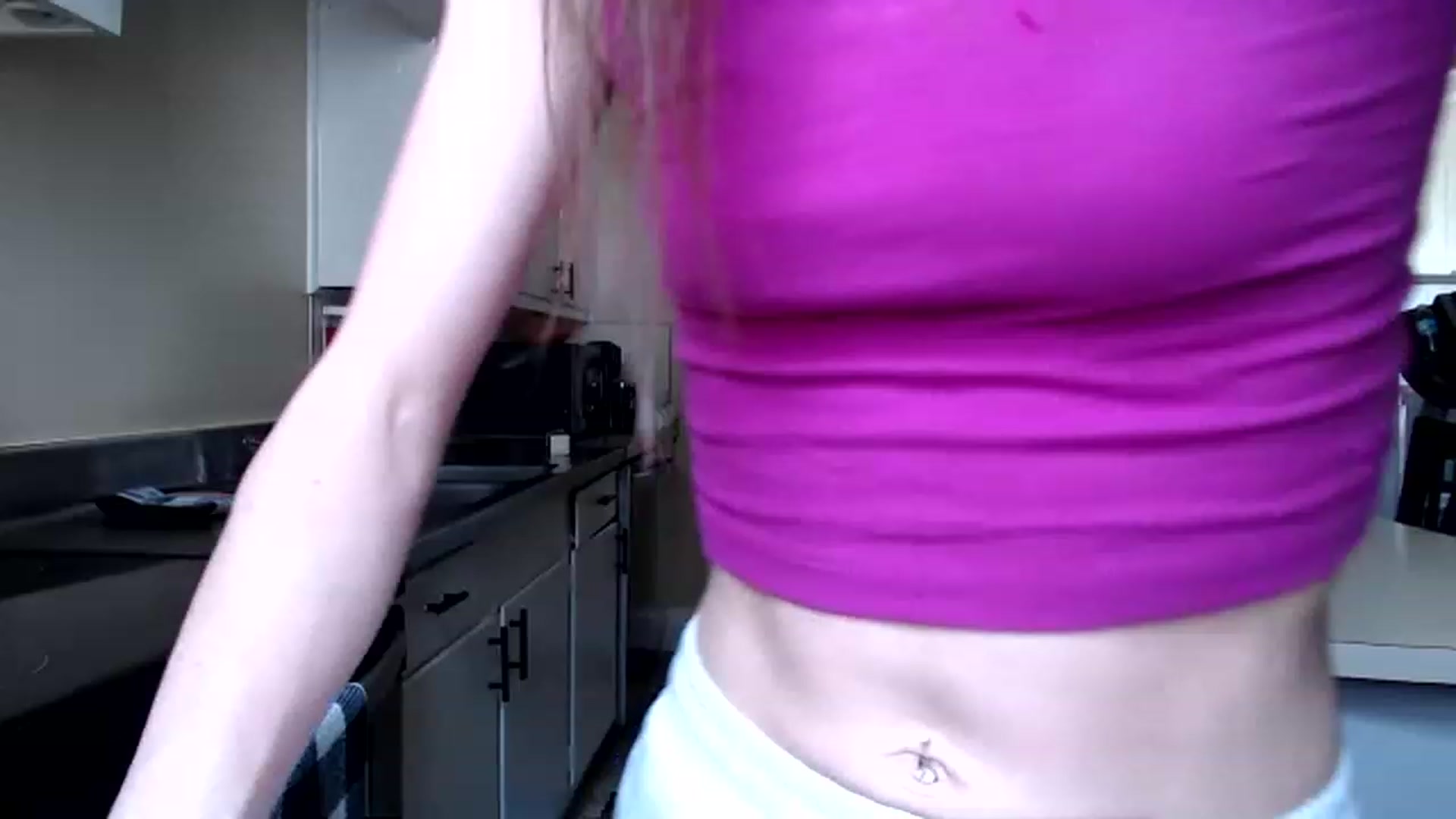 Gallery image thumbnail from FarmGirl__'s myfreecams stream on, 04/01/2023, 17:47 image 13 of 20