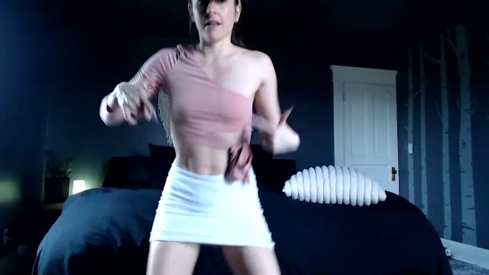Gallery image thumbnail from FarmGirl__'s myfreecams stream on, 04/03/2023, 16:29 image 19 of 20