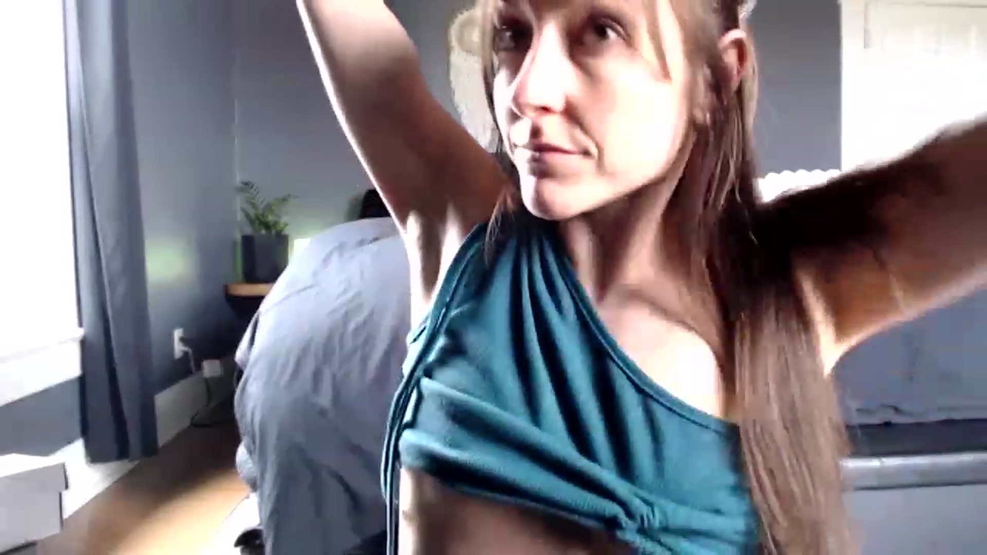 Gallery image thumbnail from FarmGirl__'s myfreecams stream on, 04/05/2023, 15:42 image 17 of 20