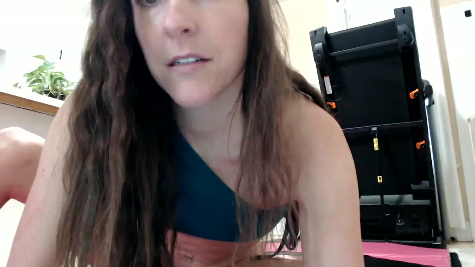 Gallery image thumbnail from FarmGirl__'s myfreecams stream on, 04/07/2023, 14:23 image 11 of 20